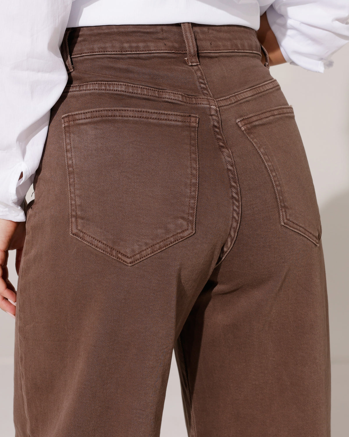 Ana & Lucy | Barrel jeans Louisa Bruin
