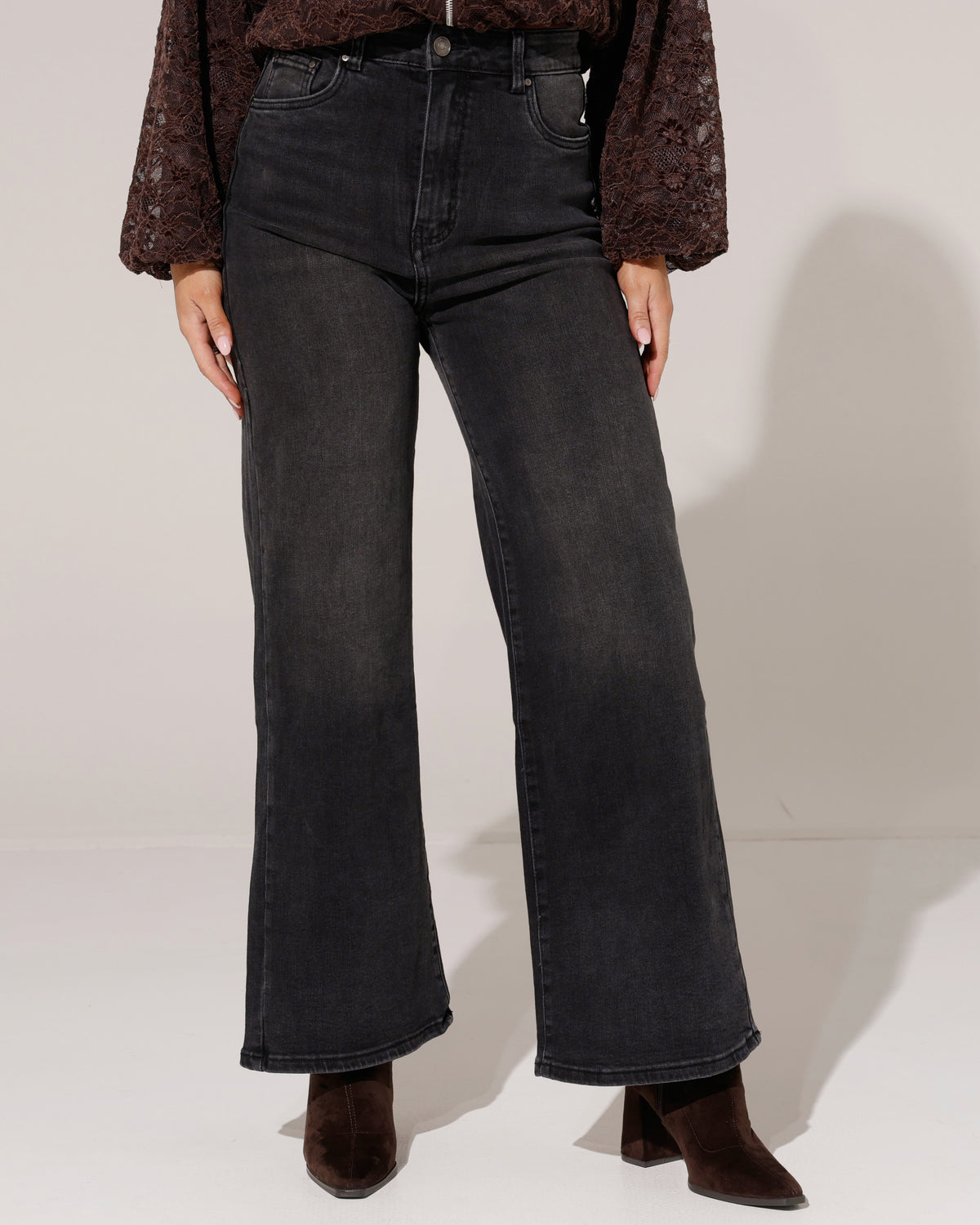 Ana & Lucy | Wide leg jeans Noemie-4 Donkergrijs