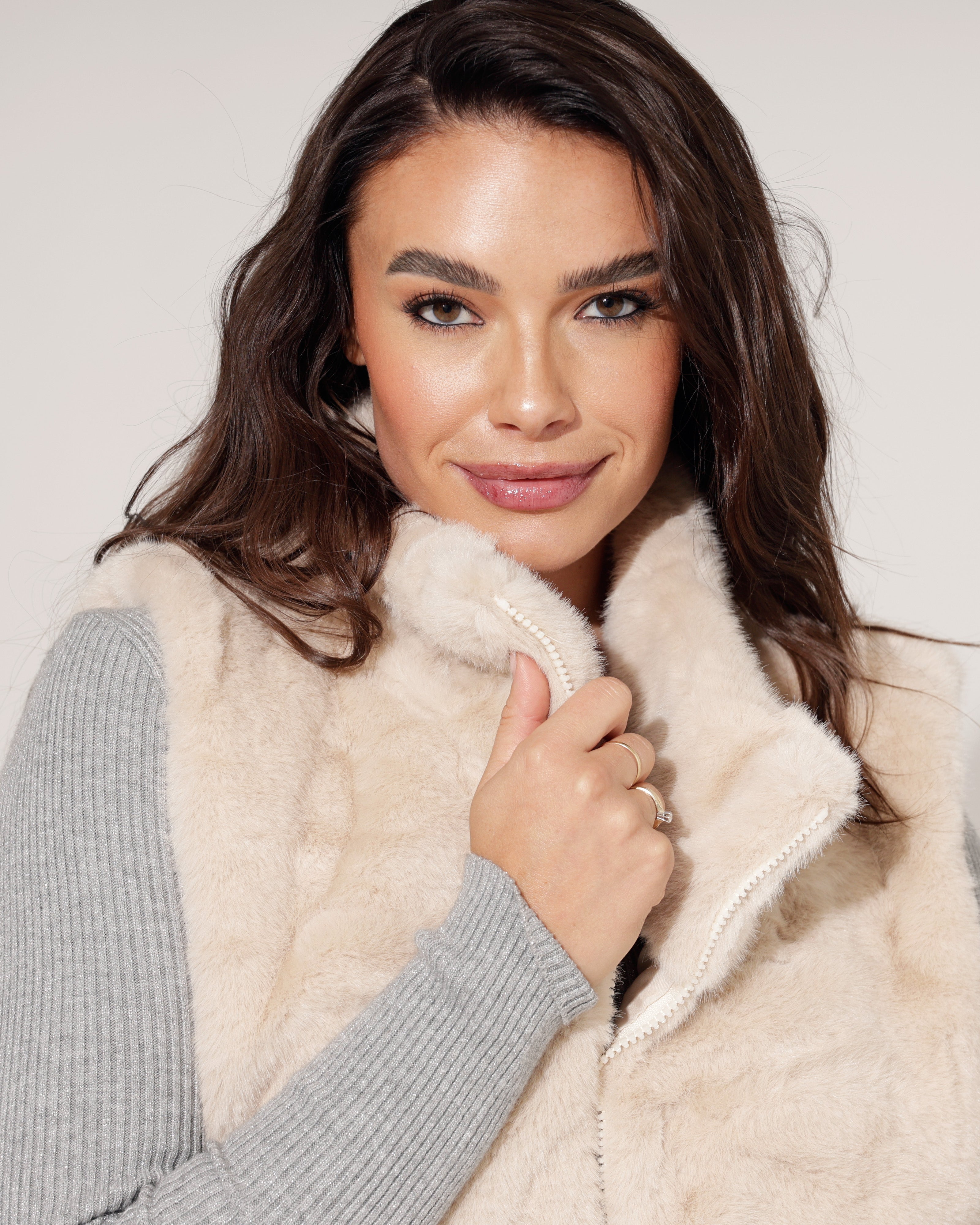 Fake fur gilet June Beige