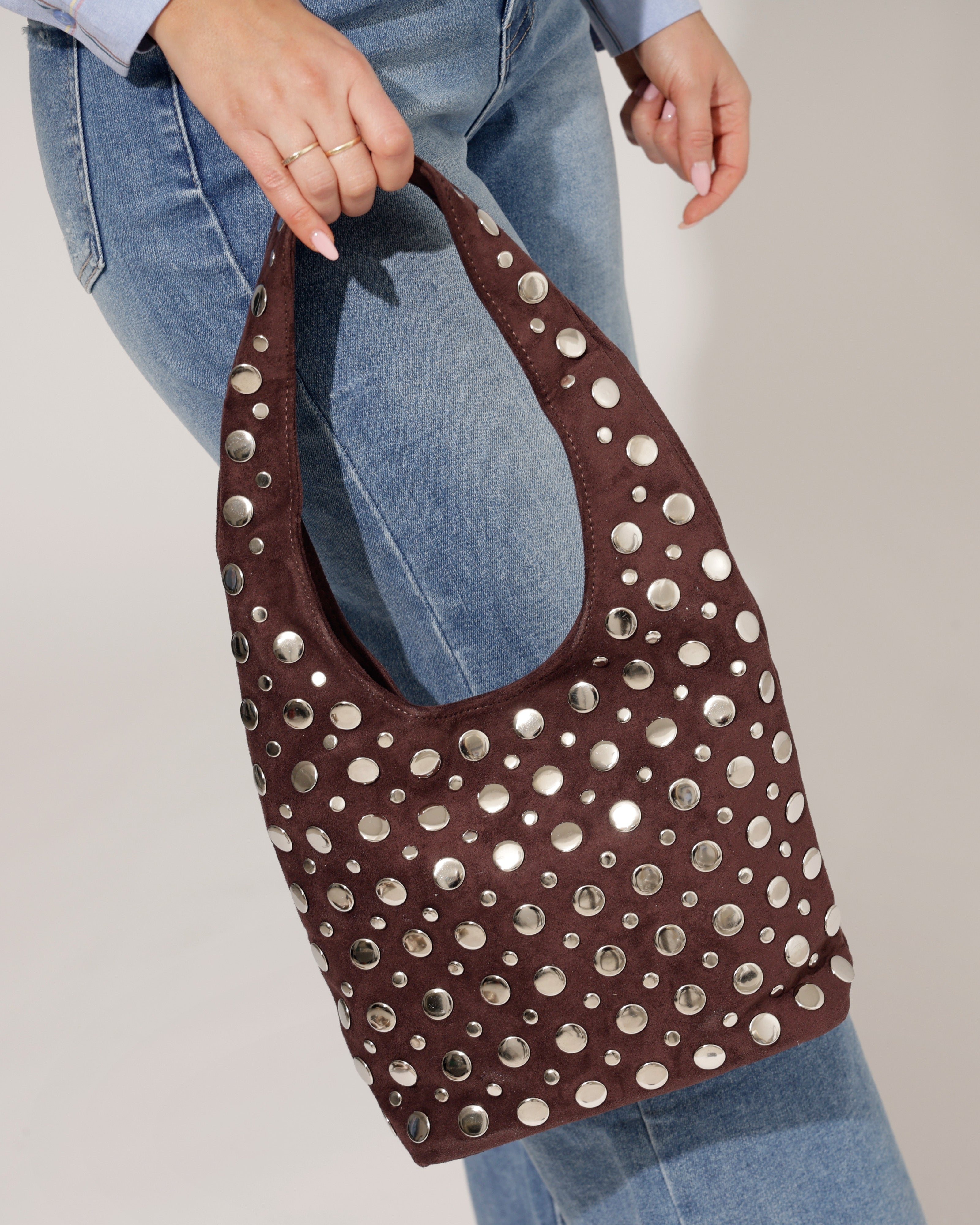 bruine schoudertas dames suede look met studs Twinkels - 2