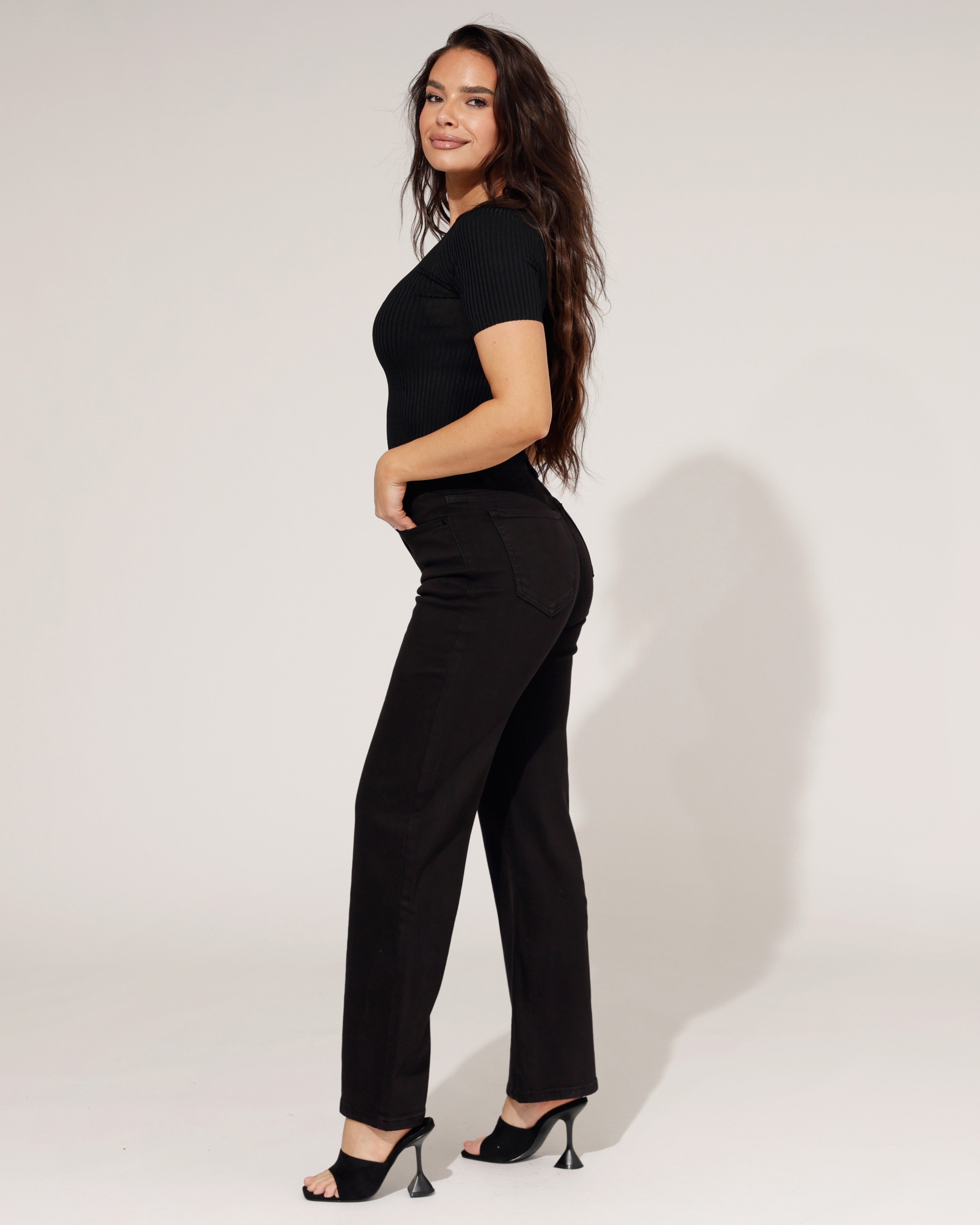 Laulia | Wide leg jeans (Mid) Yara-7 Zwart