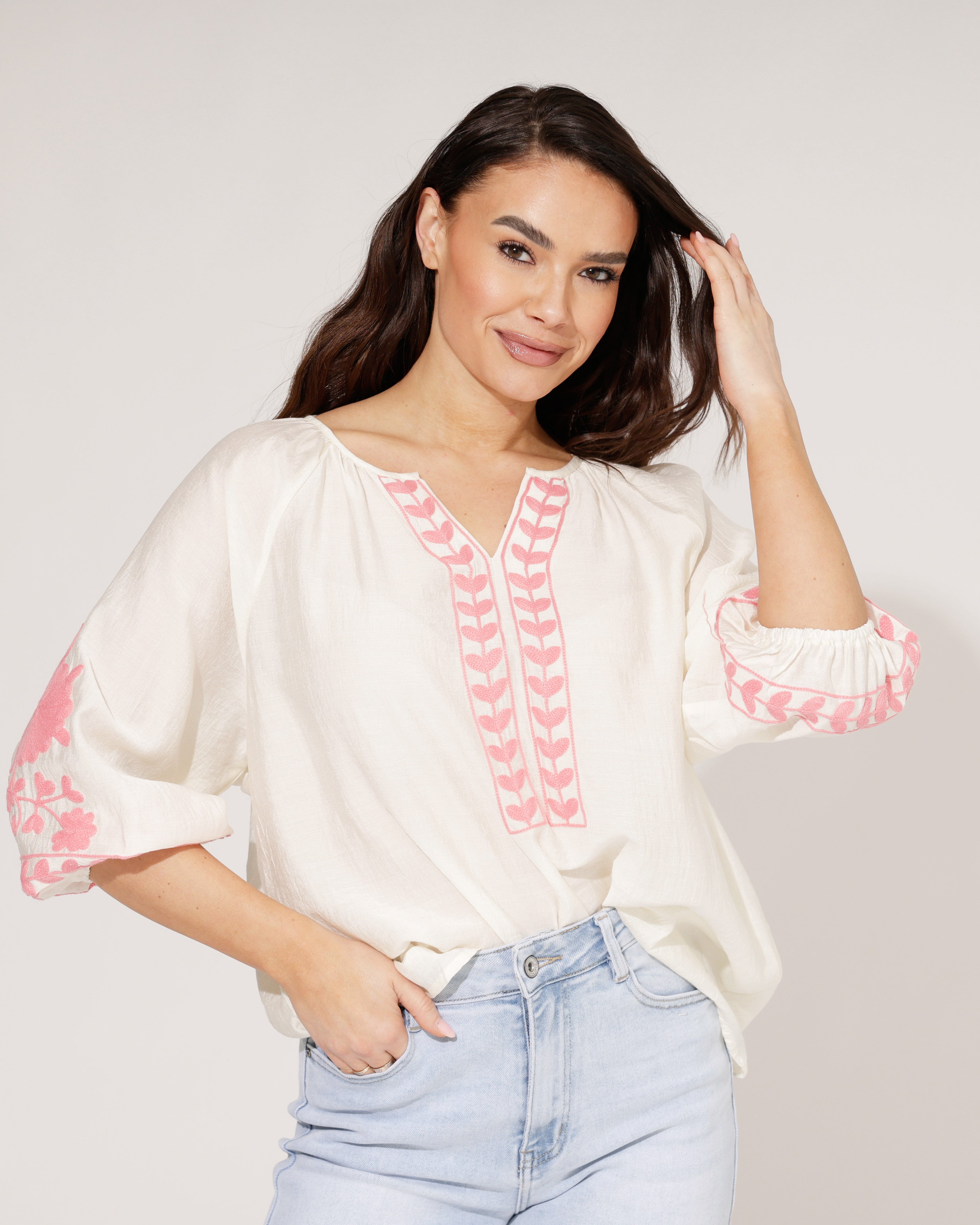 Blouse met borduursel Jilley Roomwit