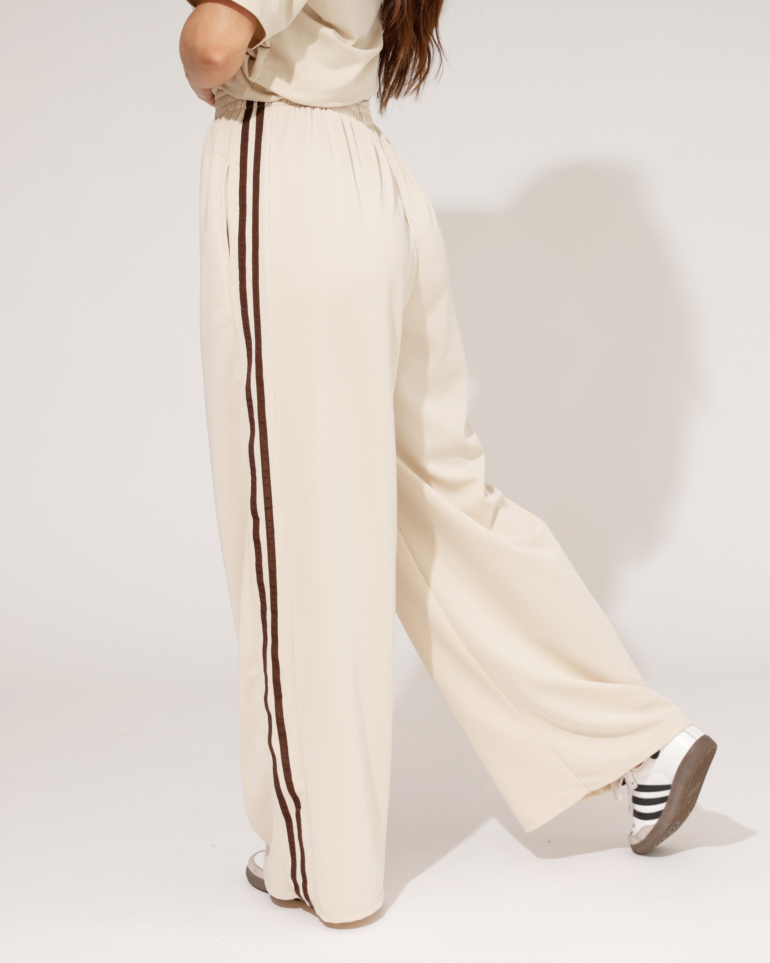 Wide leg broek met zijstrepen Kristy Beige/ Donkerbruin