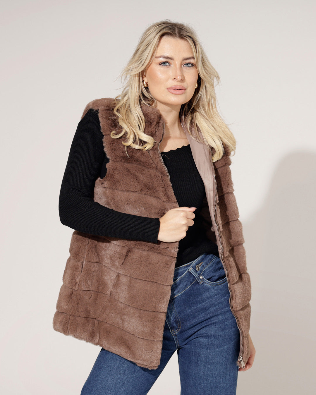 Fake fur gilet Florence Donkerbruin