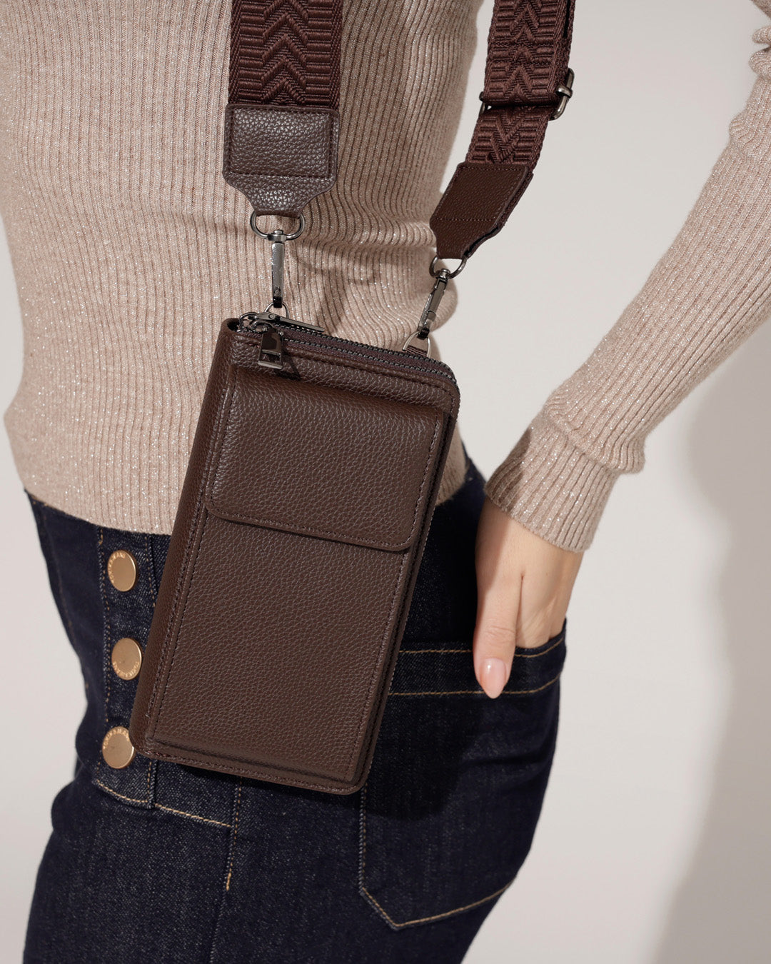 Schouder- telefoontas Josie Donkerbruin