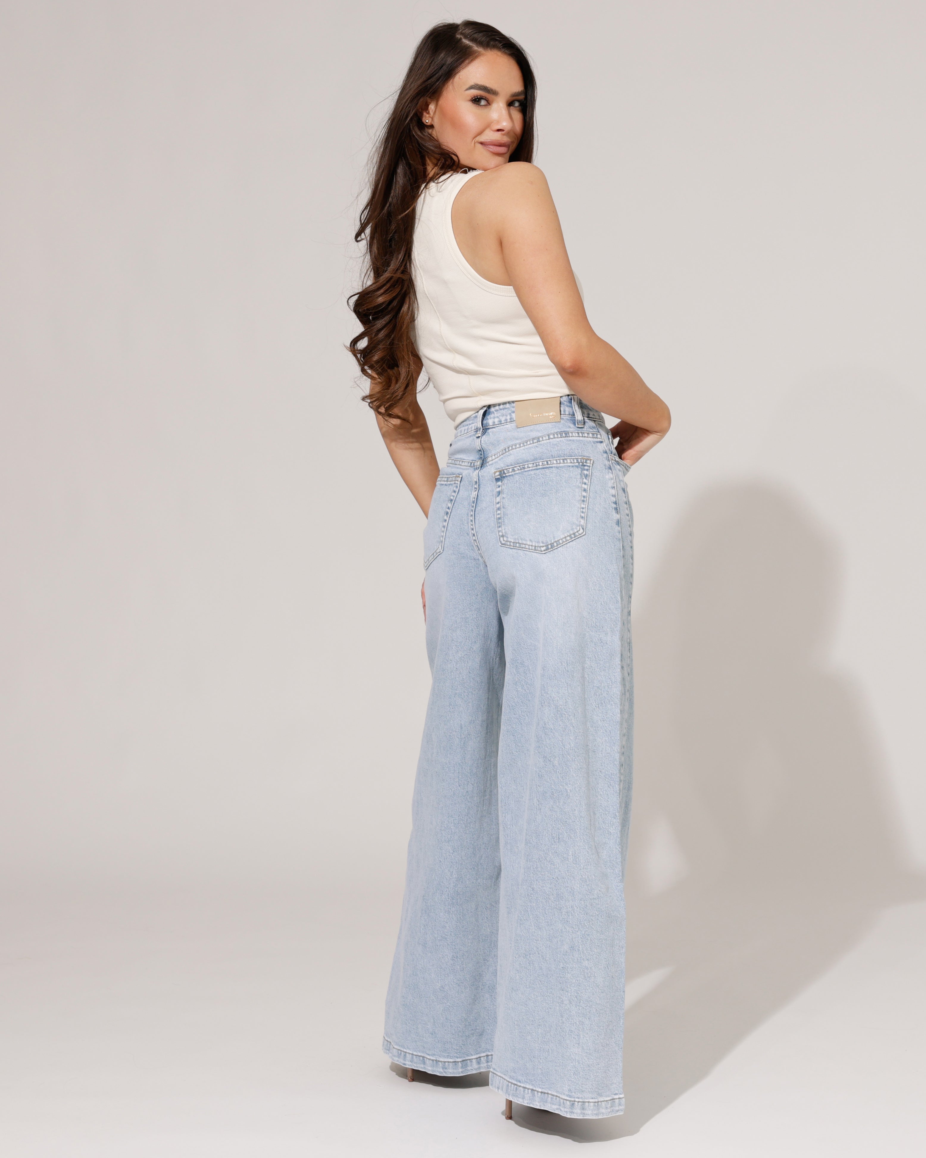 Queen Hearts | Extra wide leg jeans Maddy Blauw