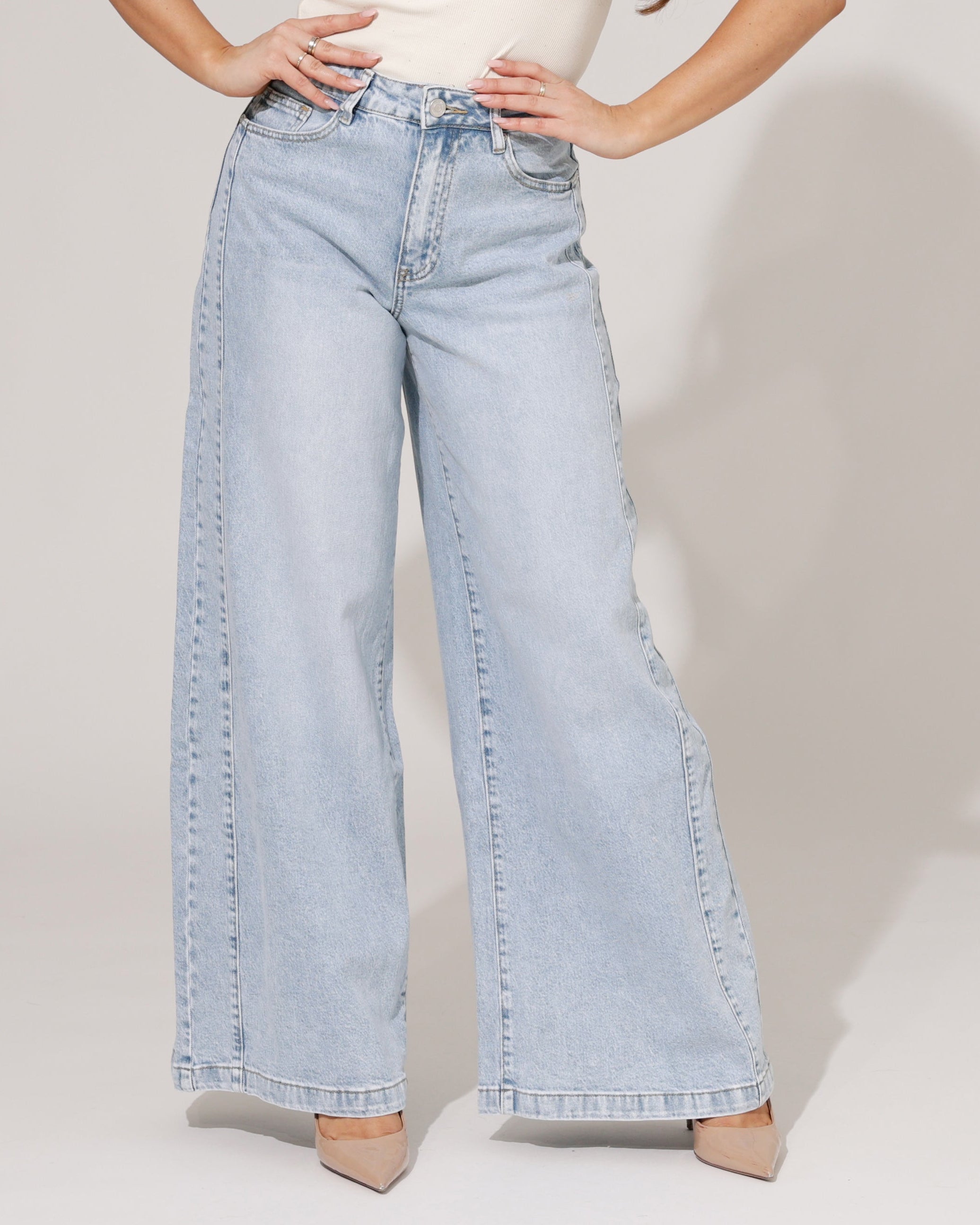 Queen Hearts | Extra wide leg jeans Maddy Blauw