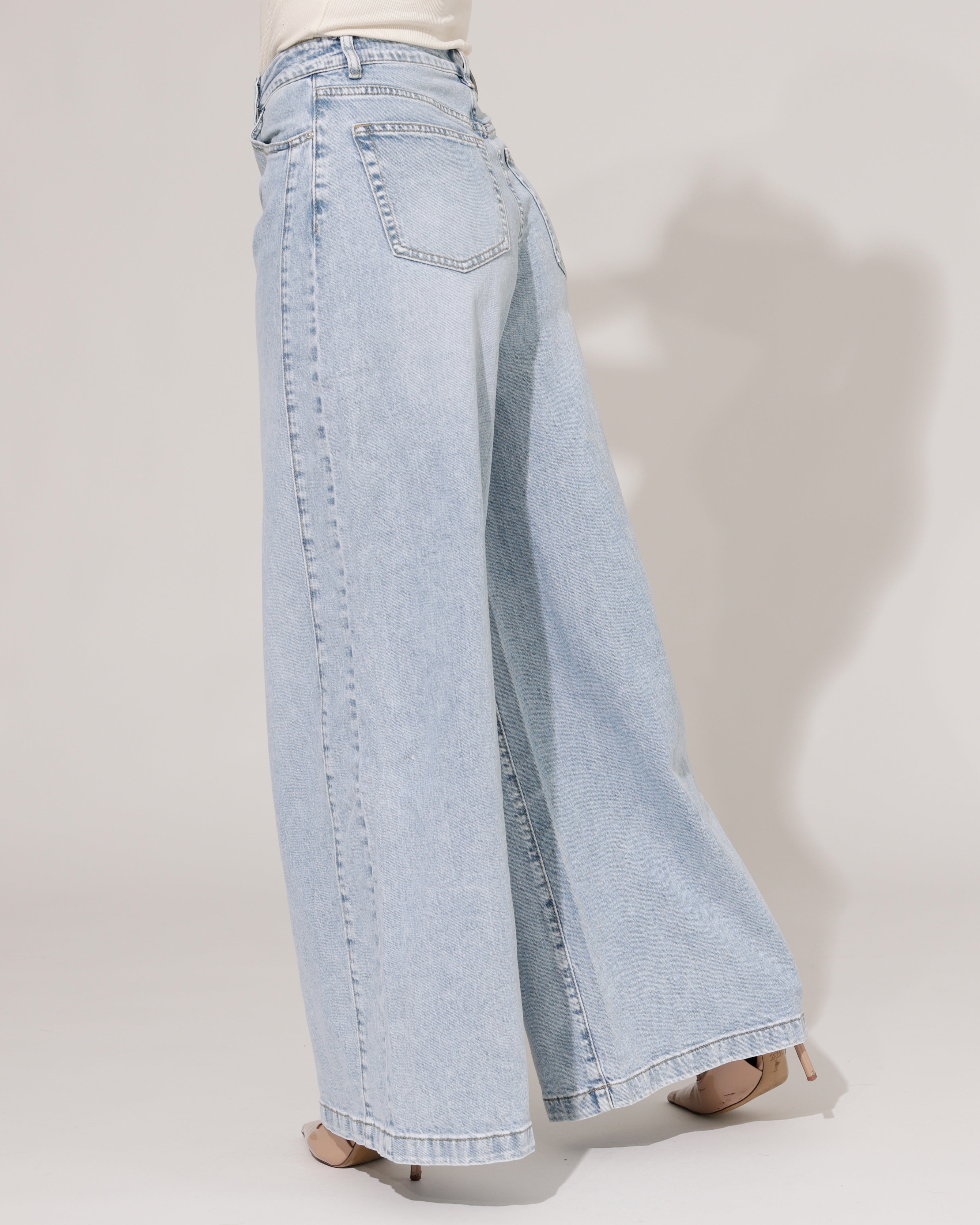 Queen Hearts | Extra wide leg jeans Maddy Blauw
