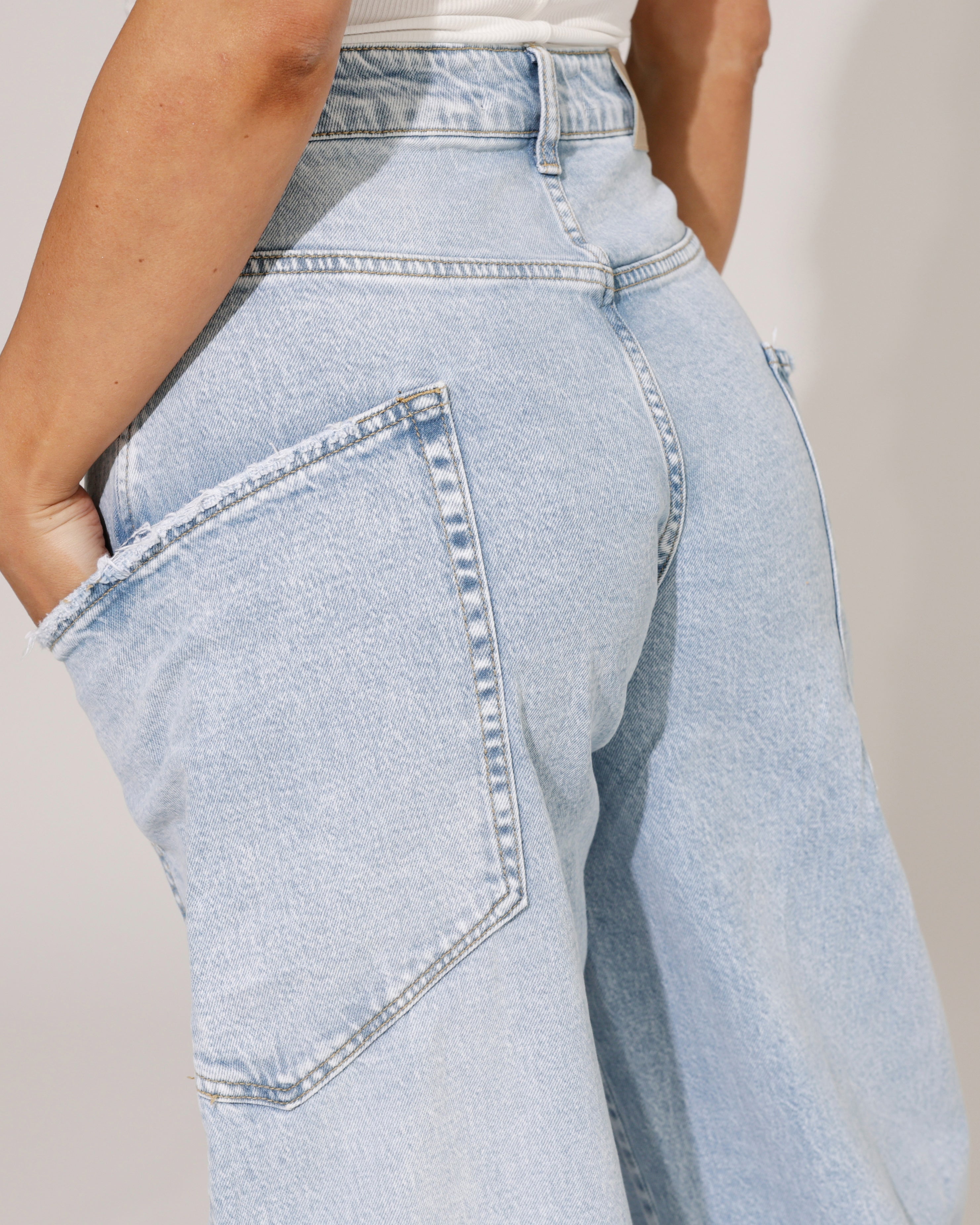 Queen Hearts | Barrel jeans met zak Gina-8 Blauw