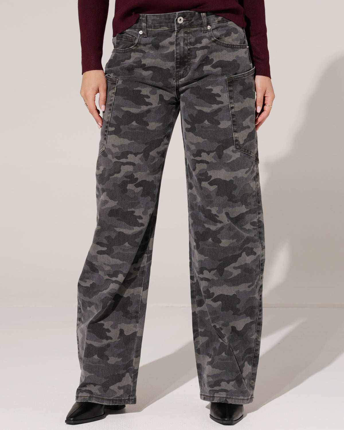 SeeSee Paris | Barrel jeans met zijzakken Luce Army