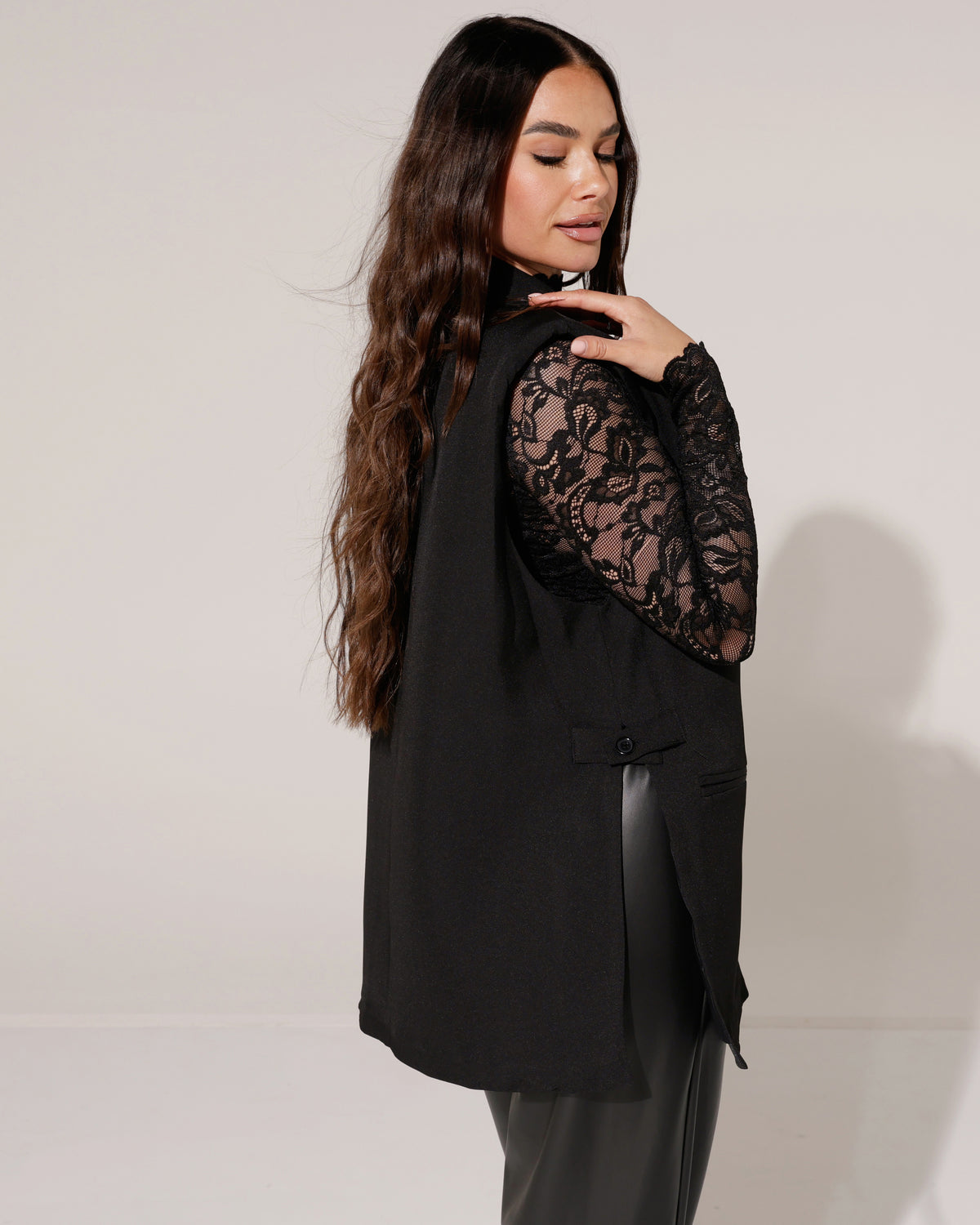Lang gilet met knopen Macy Zwart