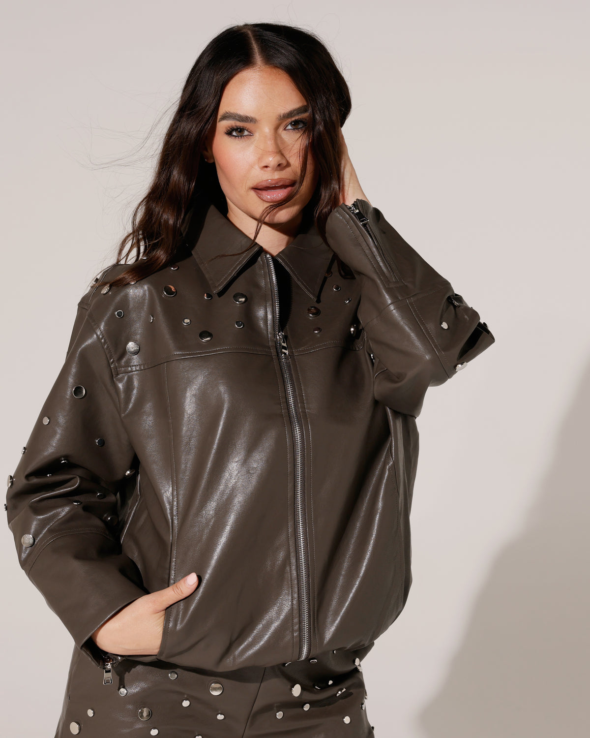 Leatherlook jacket met studs Noa Donkerbruin