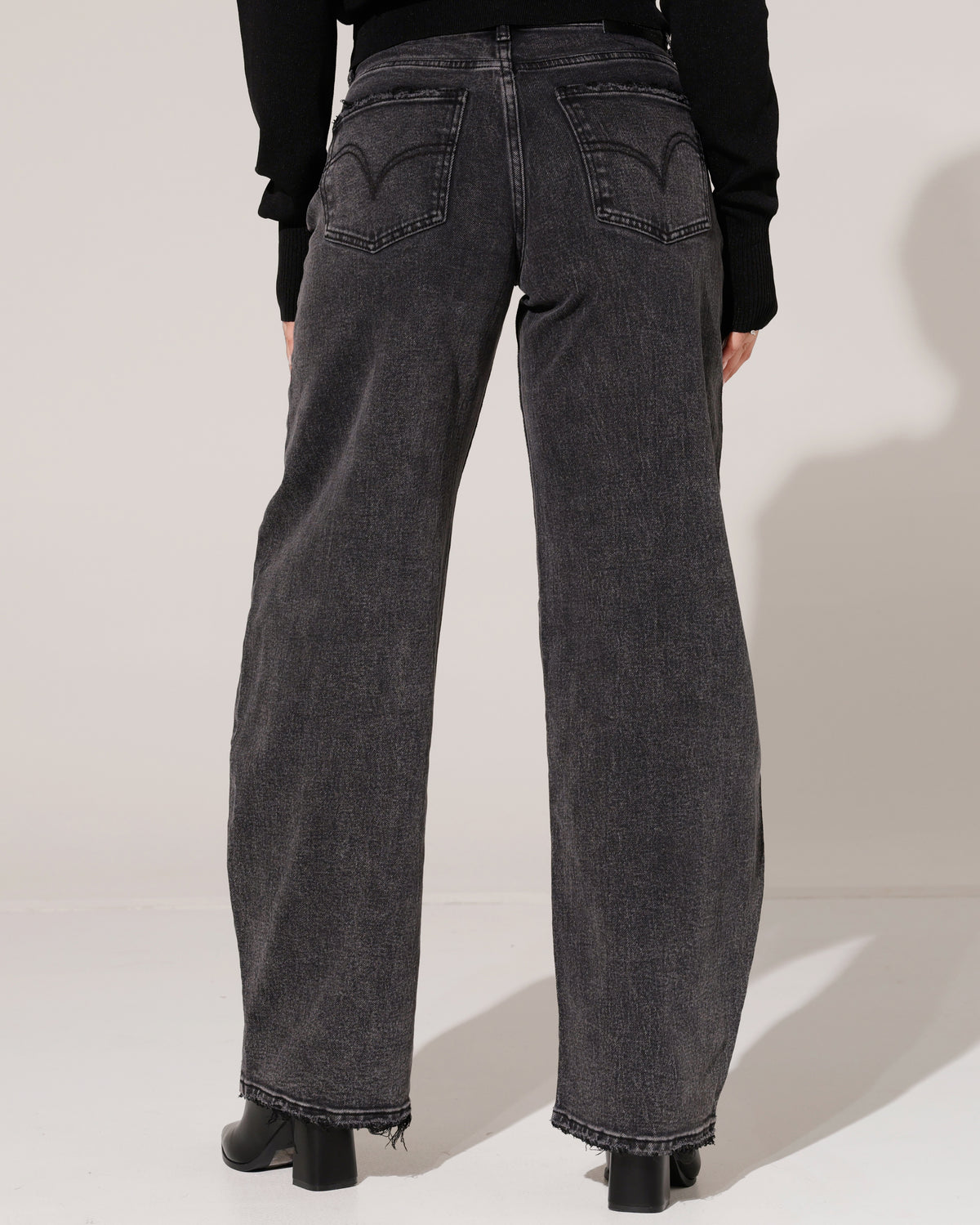 Queen Hearts | Barrel jeans Kyra-6 Zwart