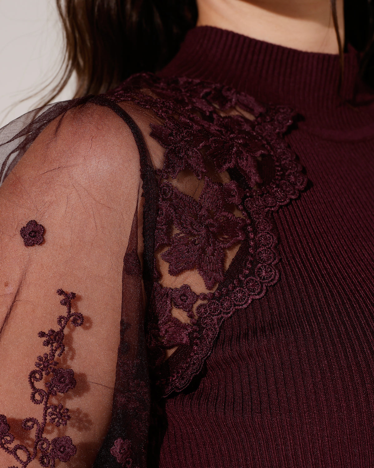 Top met voile mouw Izzy Aubergine