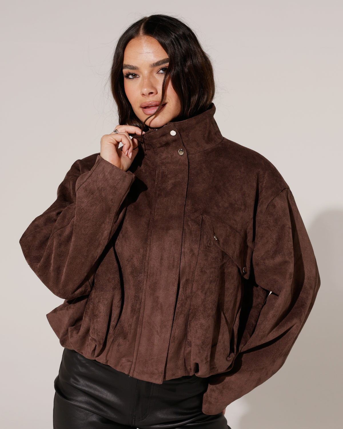 Suede-look bomberjacket Jenna Donkerbruin