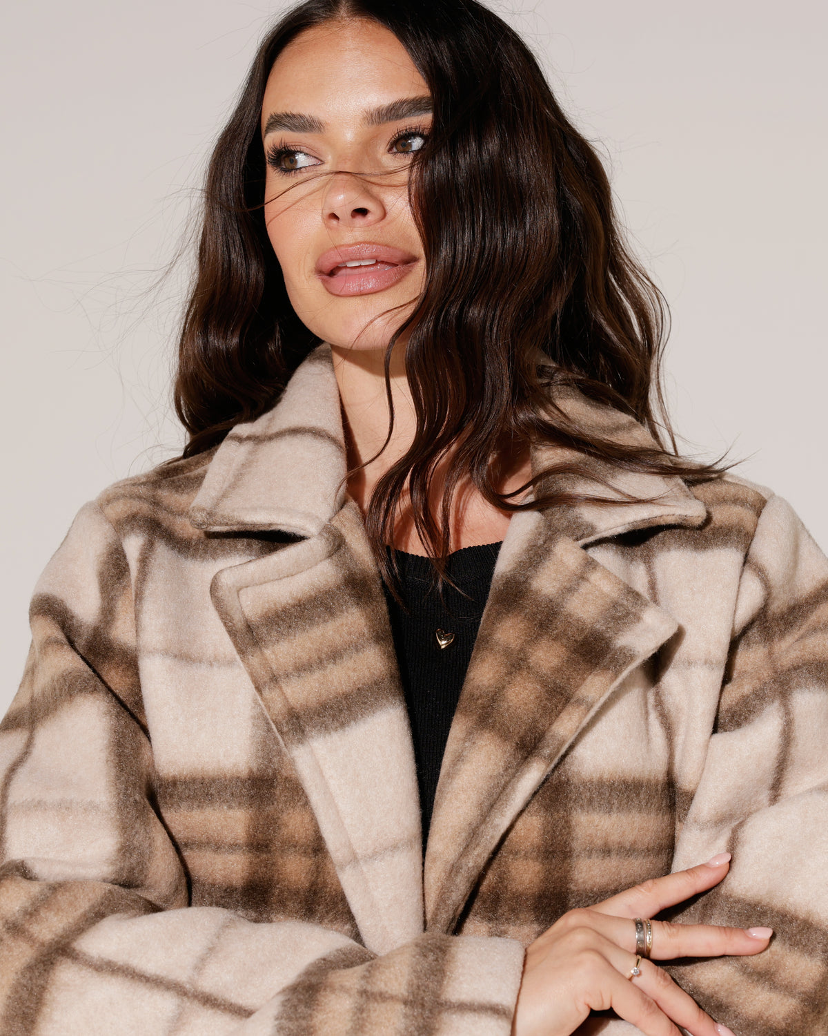 Geruite korte trenchcoat Melane Beige
