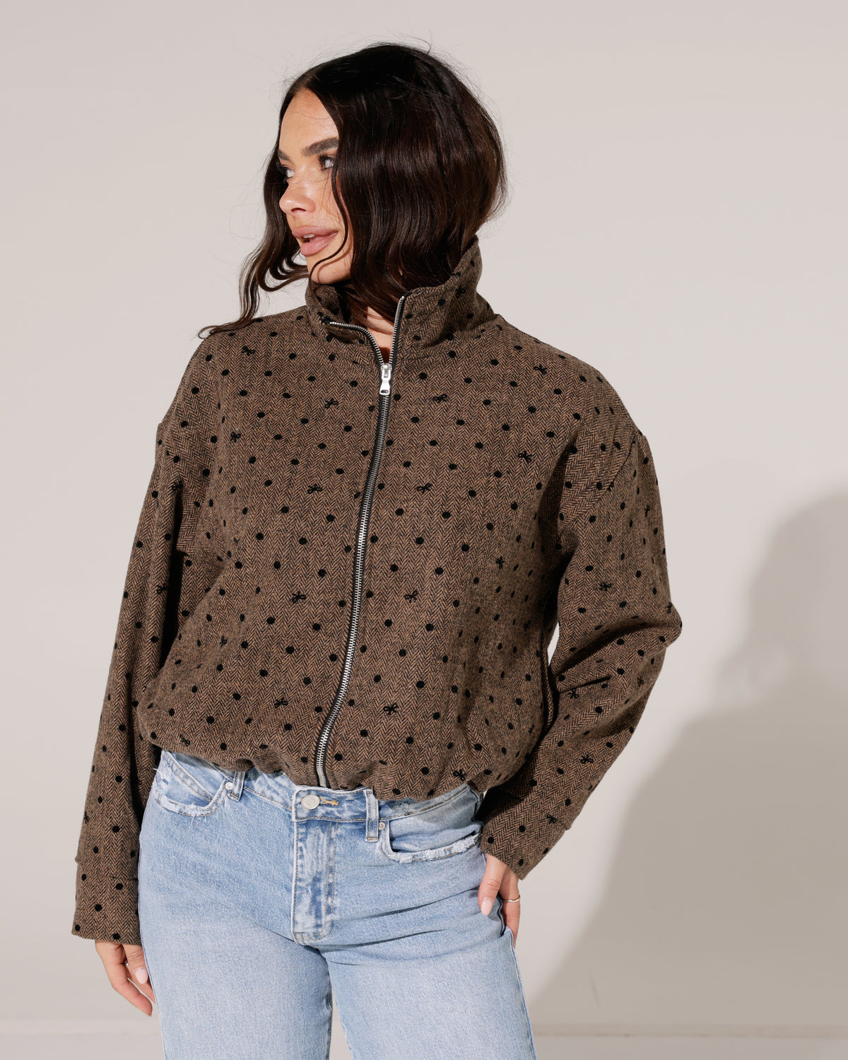 Bomberjacket met stippen Sissy Bruin