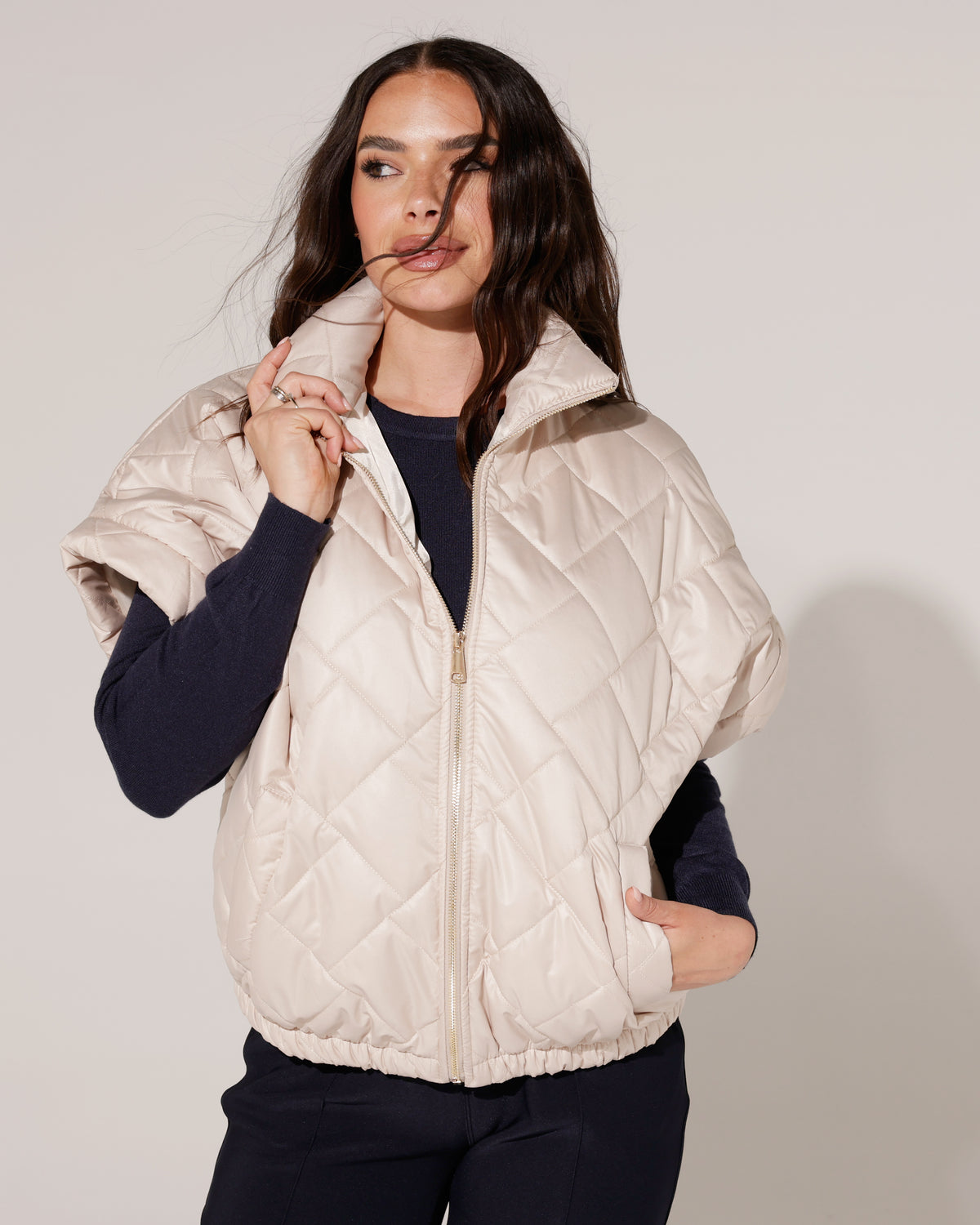 Gewatteerd jacket met korte mouwen Mindey Beige