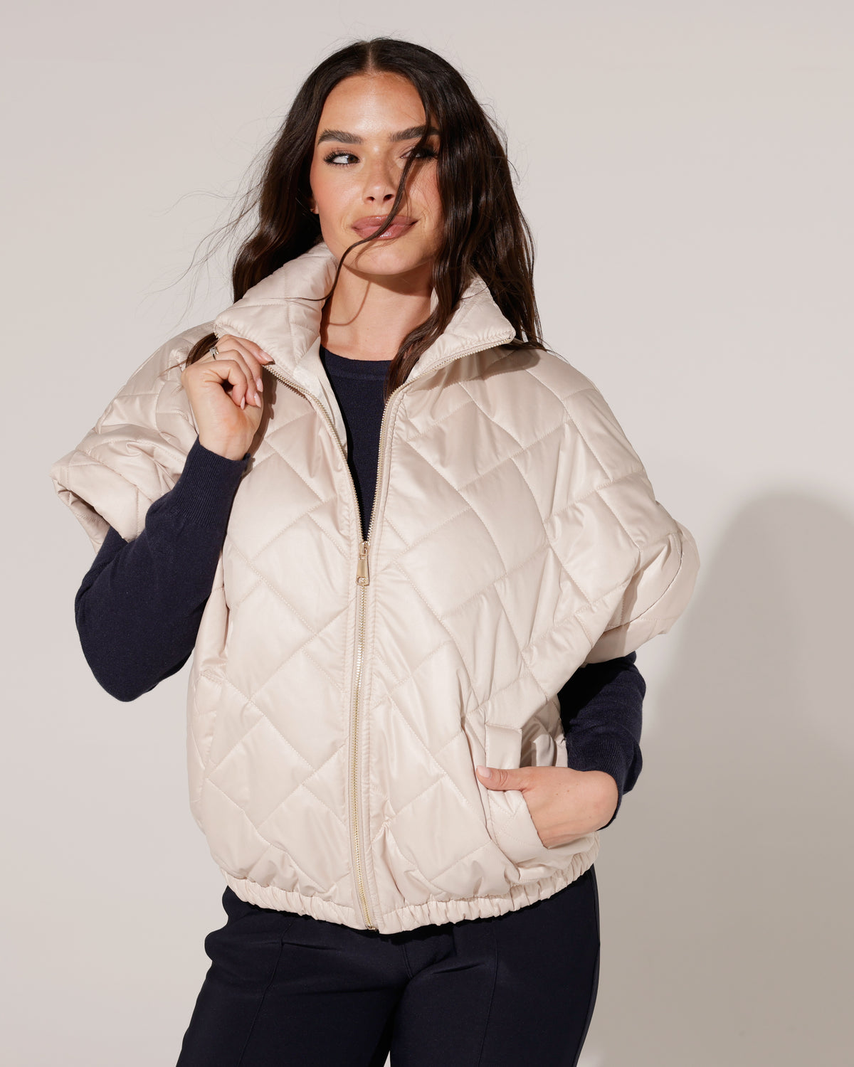 Gewatteerd jacket met korte mouwen Mindey Beige
