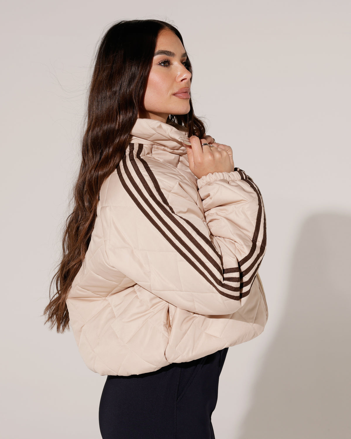 Gewatteerd bomberjacket met strepen Revy Zand
