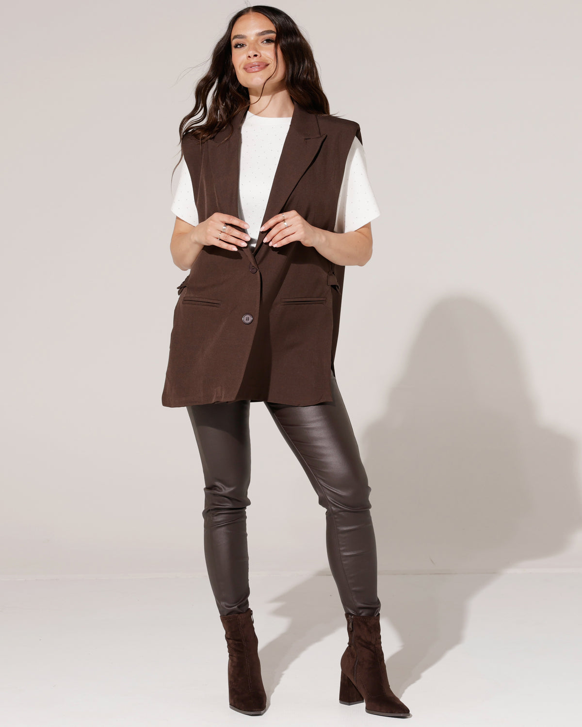 Lang gilet met knopen Macy Bruin