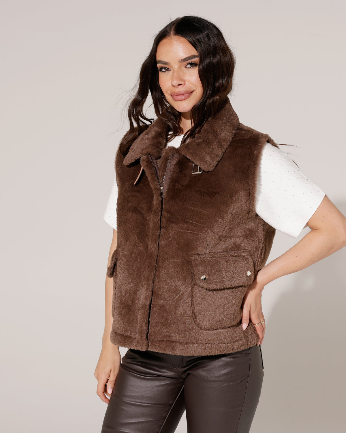 Fake fur bodywarmer Jony Donkerbruin