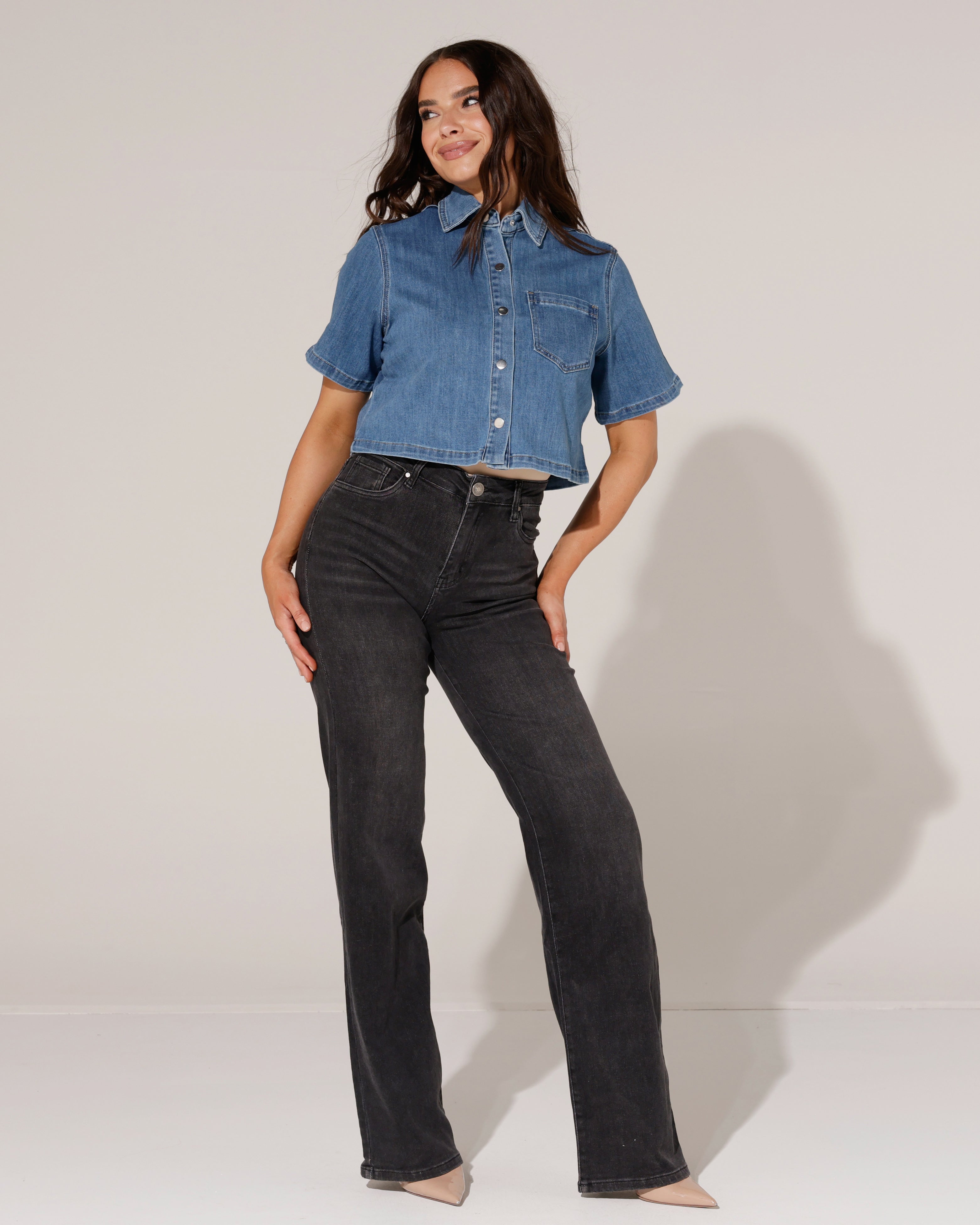 Laulia | Spijkerblouse kortvallend Nina Blauw