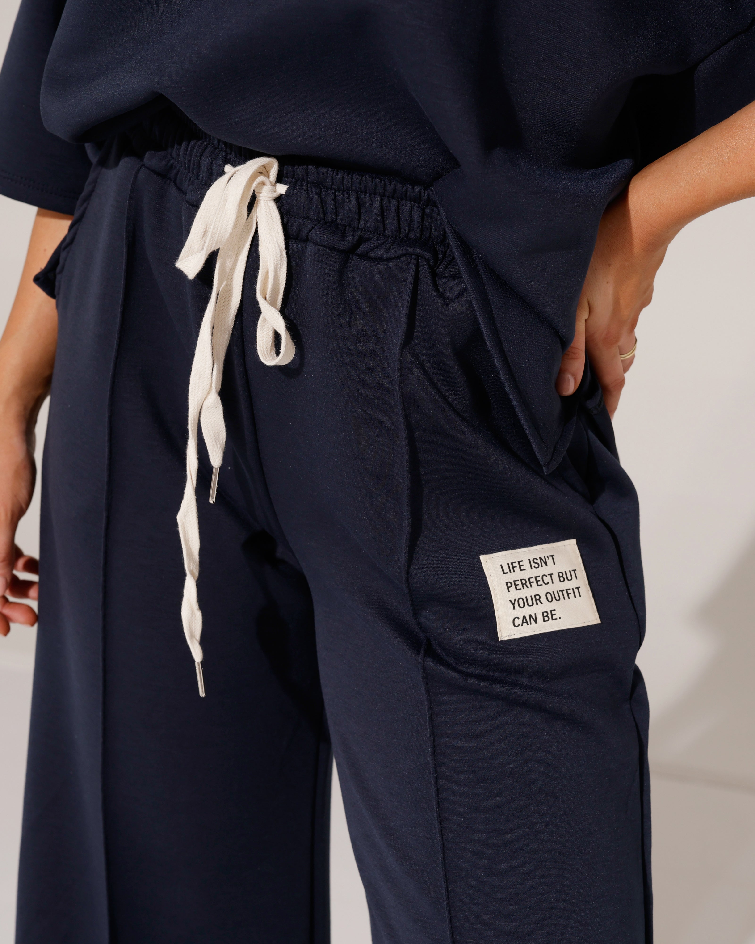 Huispak korte mouwen beige label isn't Perfect Donkerblauw