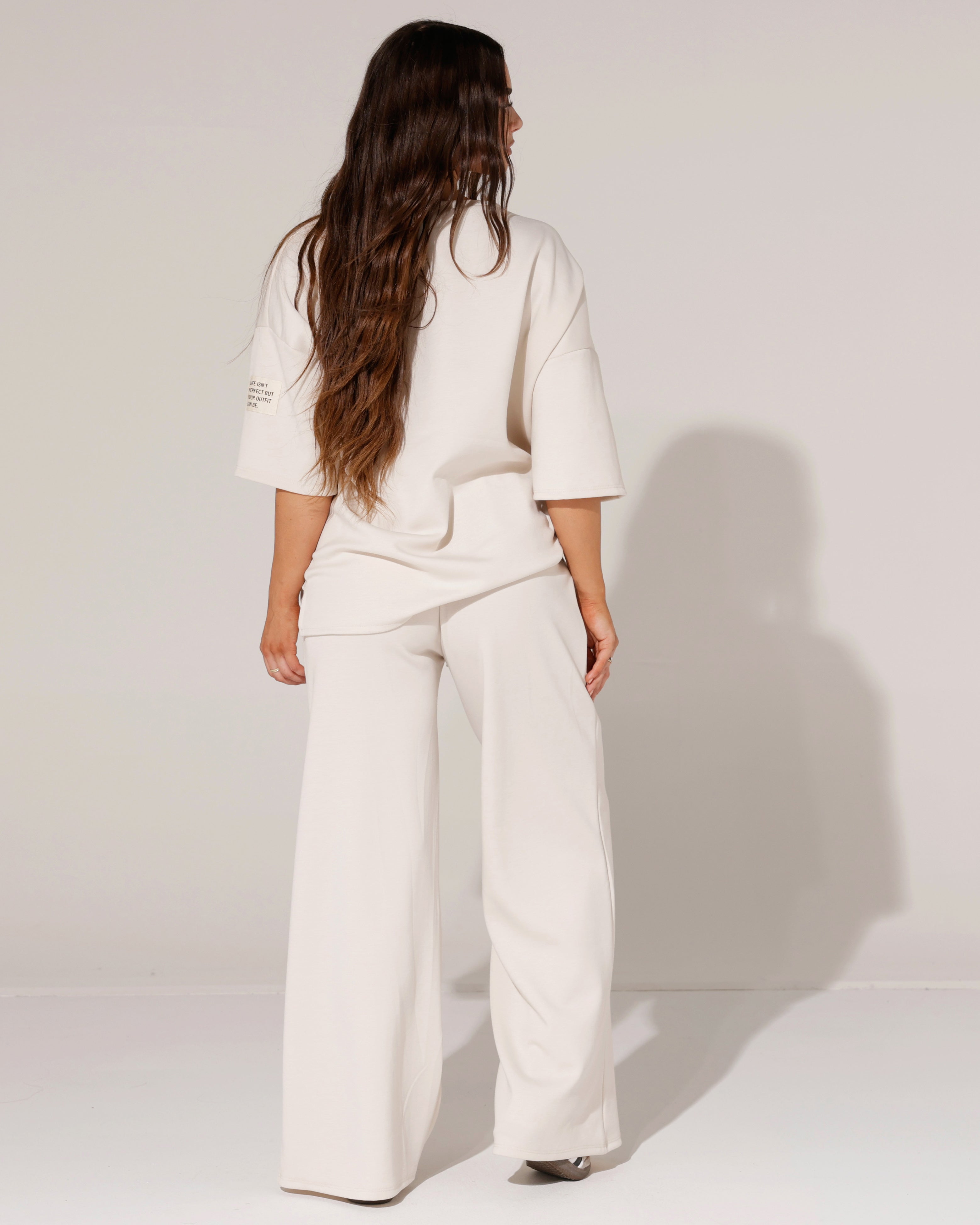 Huispak korte mouwen beige label isn't Perfect Beige