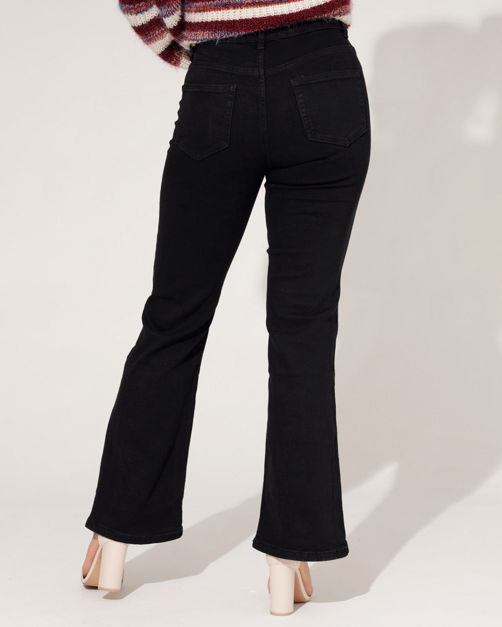 Redseventy | Flared Jeans Kelly-2 Zwart