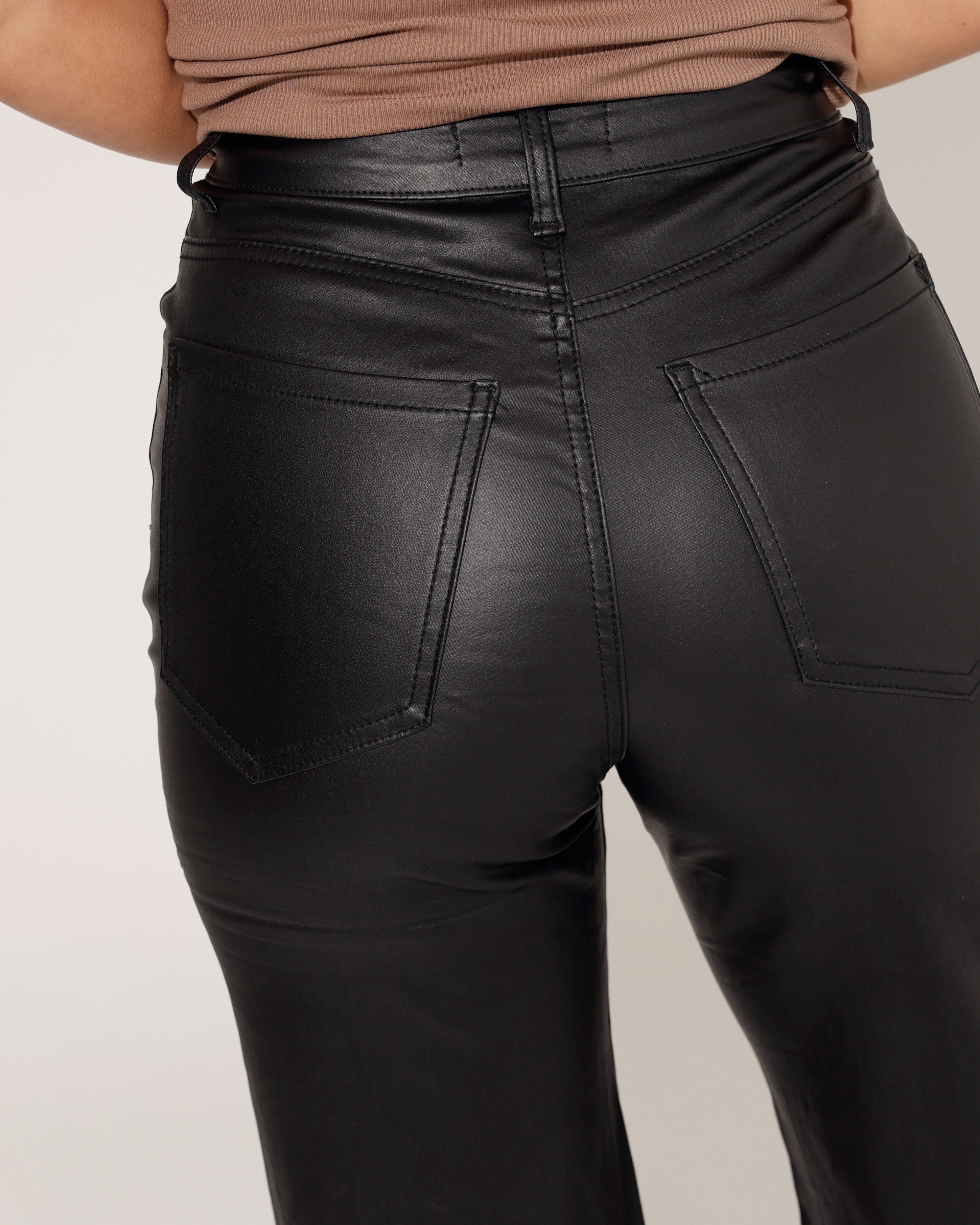 Ana & Lucy | Leatherlook wide leg broek Lesley Zwart