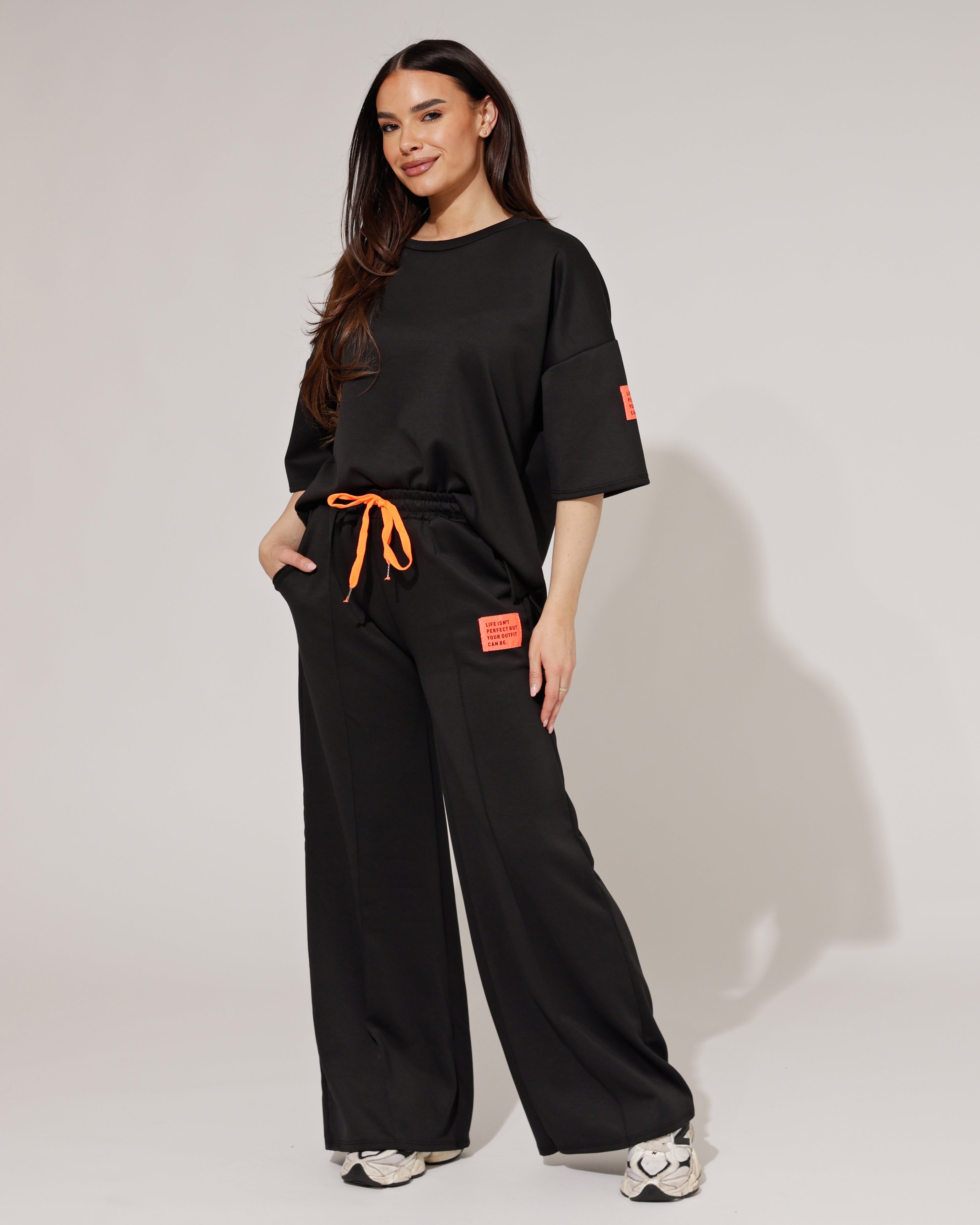 Huispak isn't Perfect korte mouwen Zwart