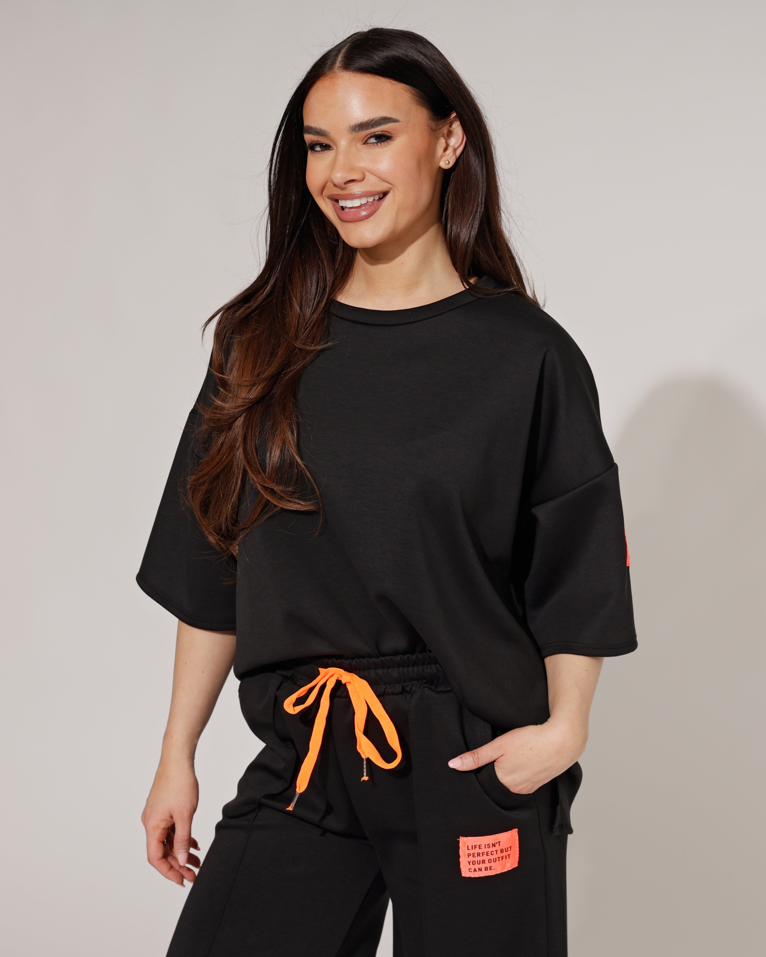 Huispak isn't Perfect korte mouwen Zwart