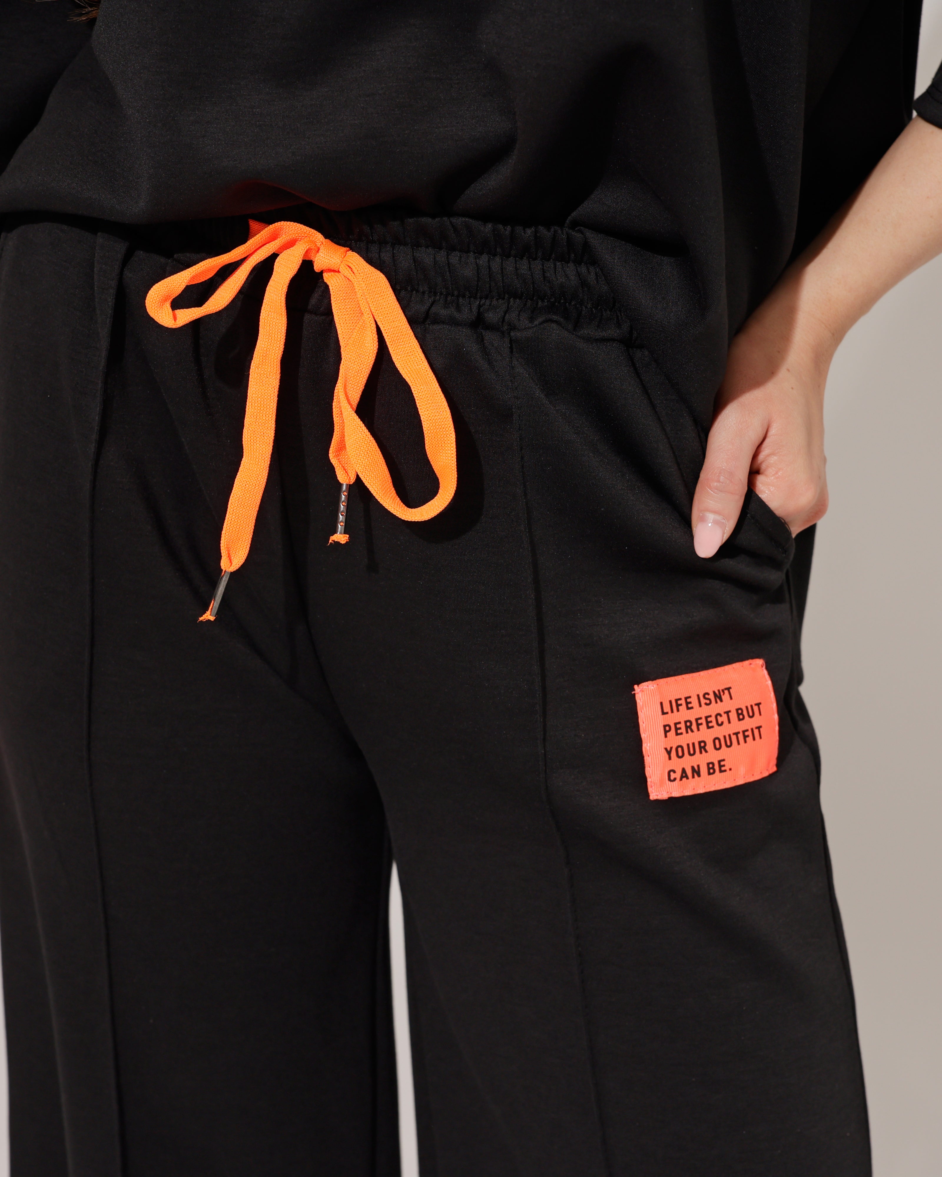 Huispak isn't Perfect korte mouwen Zwart