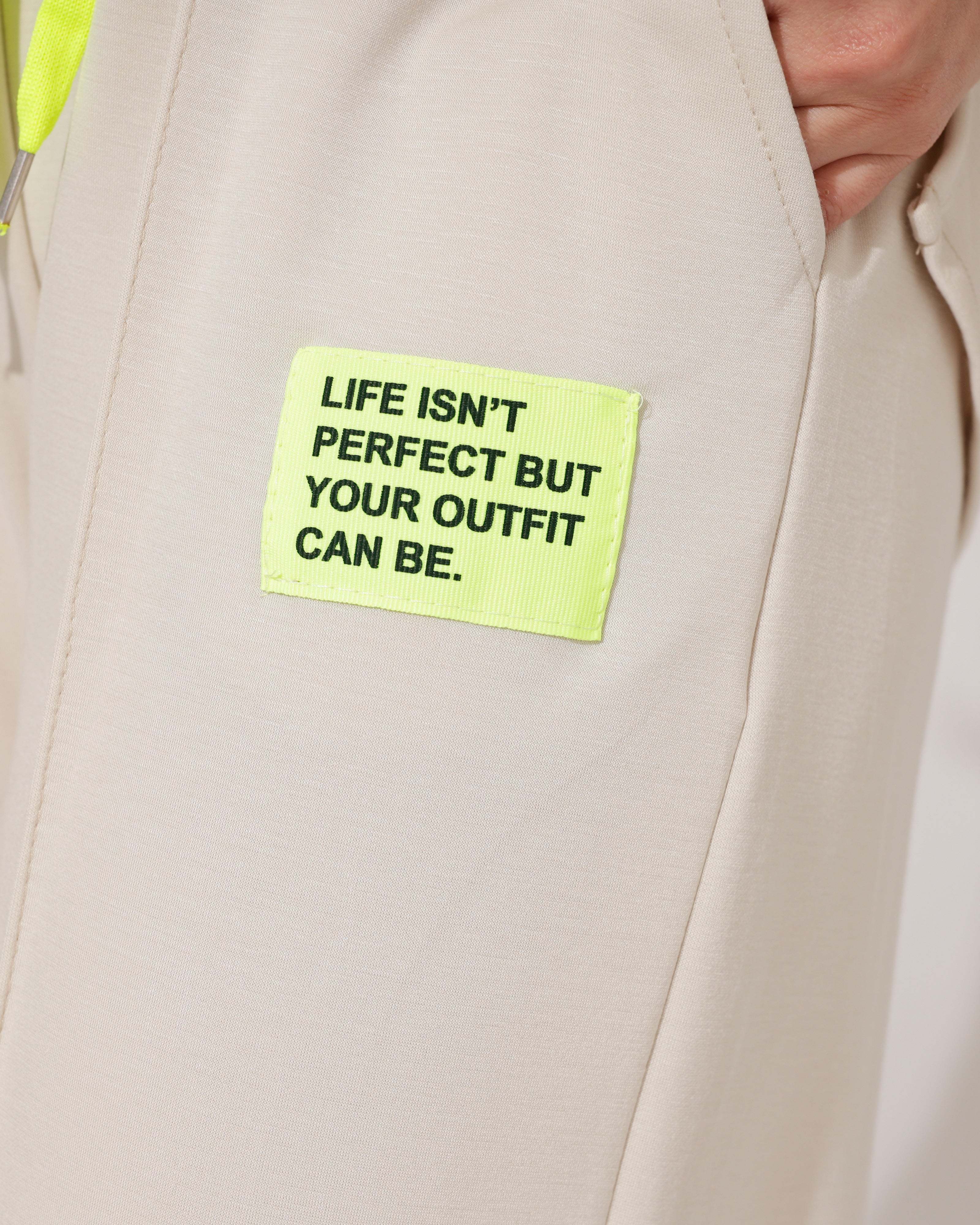 Huispak isn't Perfect korte mouwen Beige