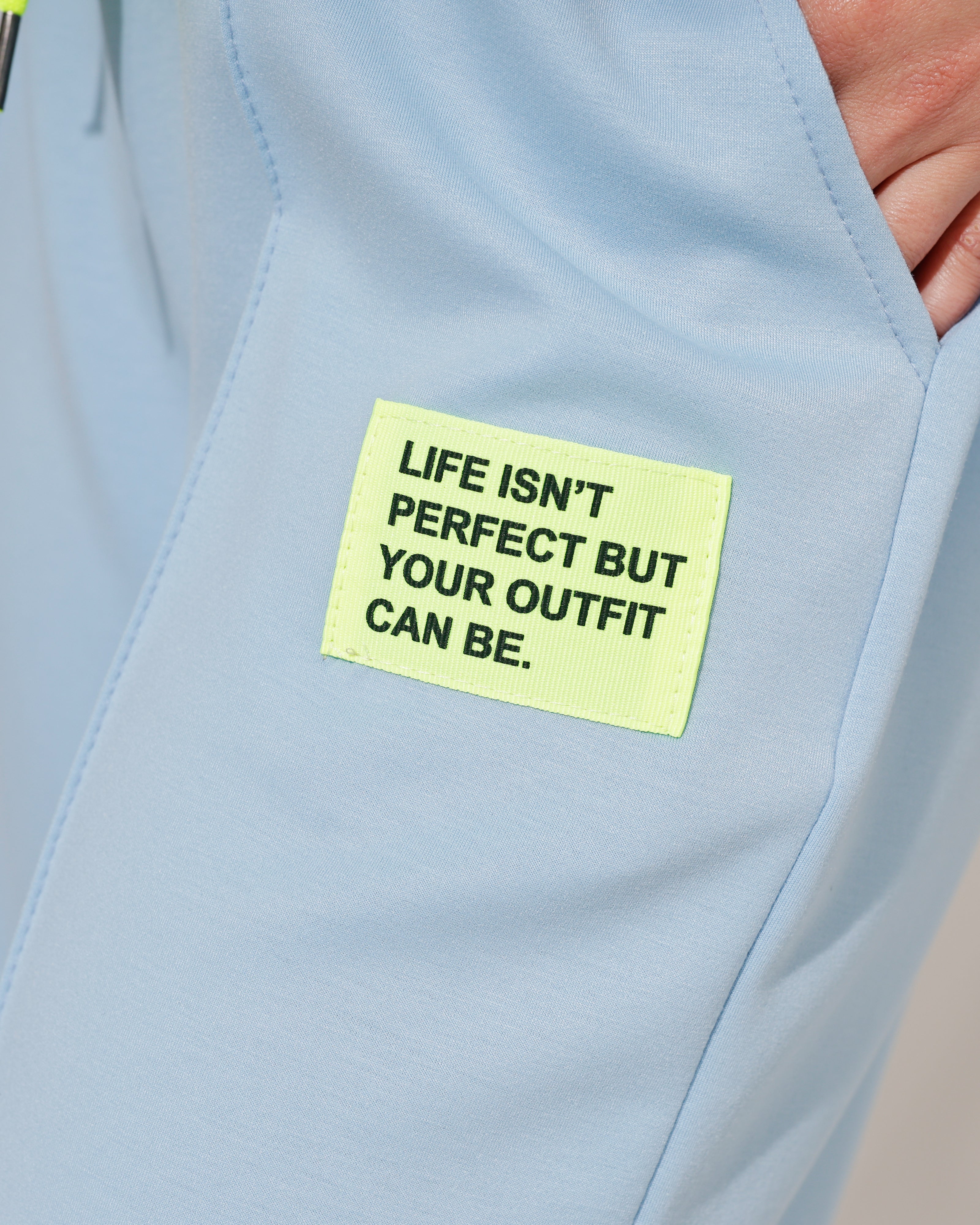 Huispak isn't Perfect korte mouwen Lichtblauw