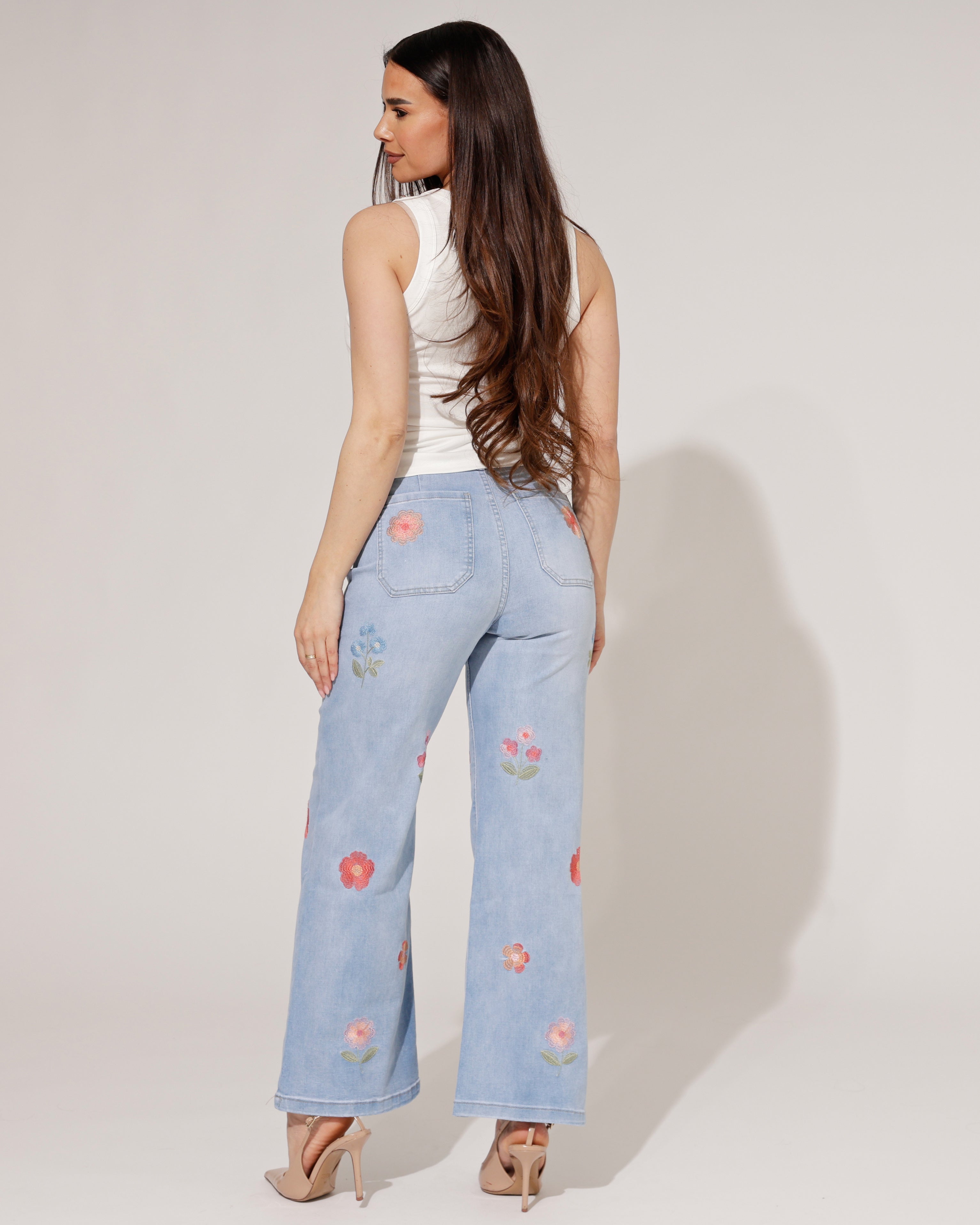 Maison Onado | Wide leg jeans met bloemen Bibi-N Lichtblauw