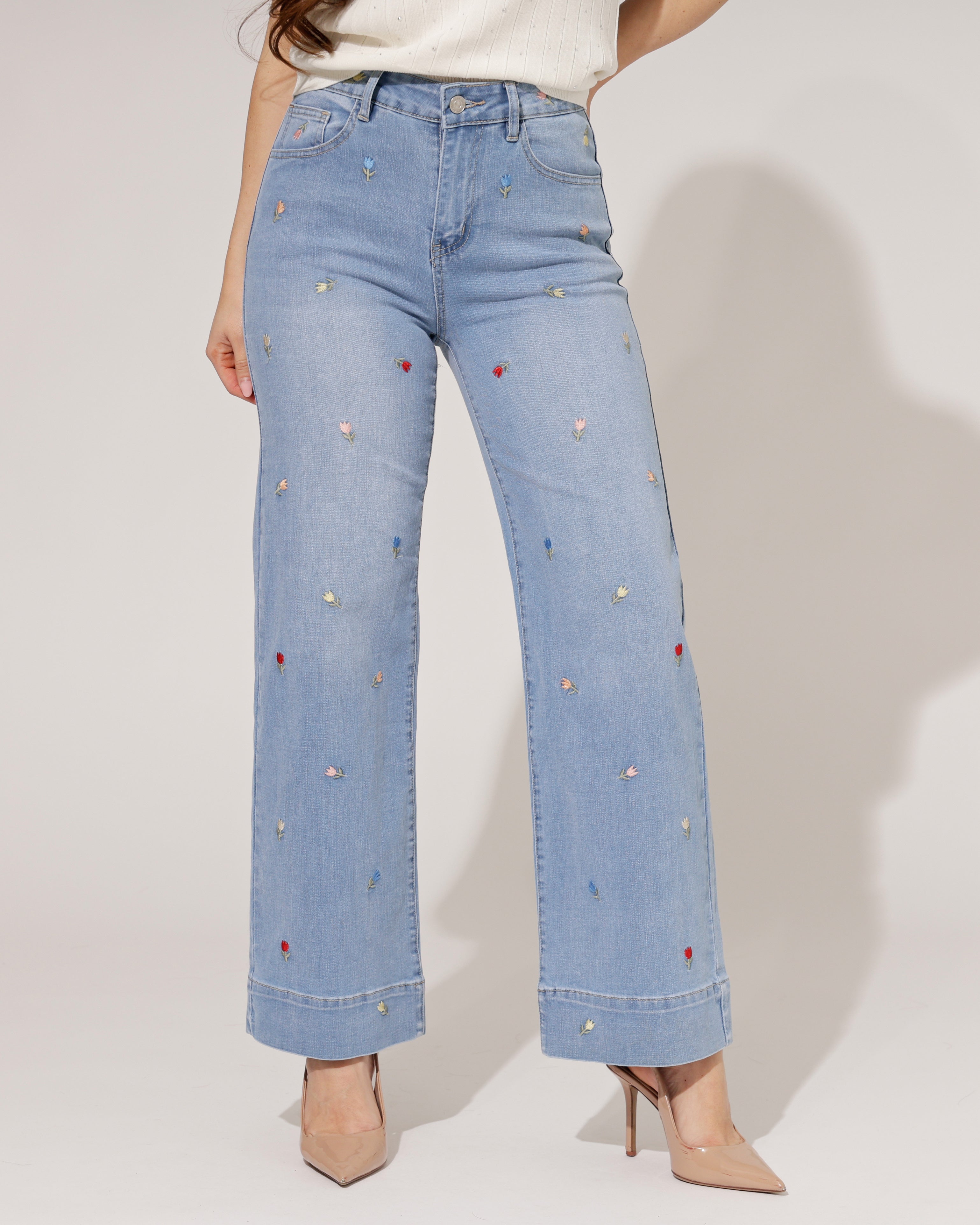 Maison Onado | Wide leg jeans bloemetjes Maya Lichtblauw