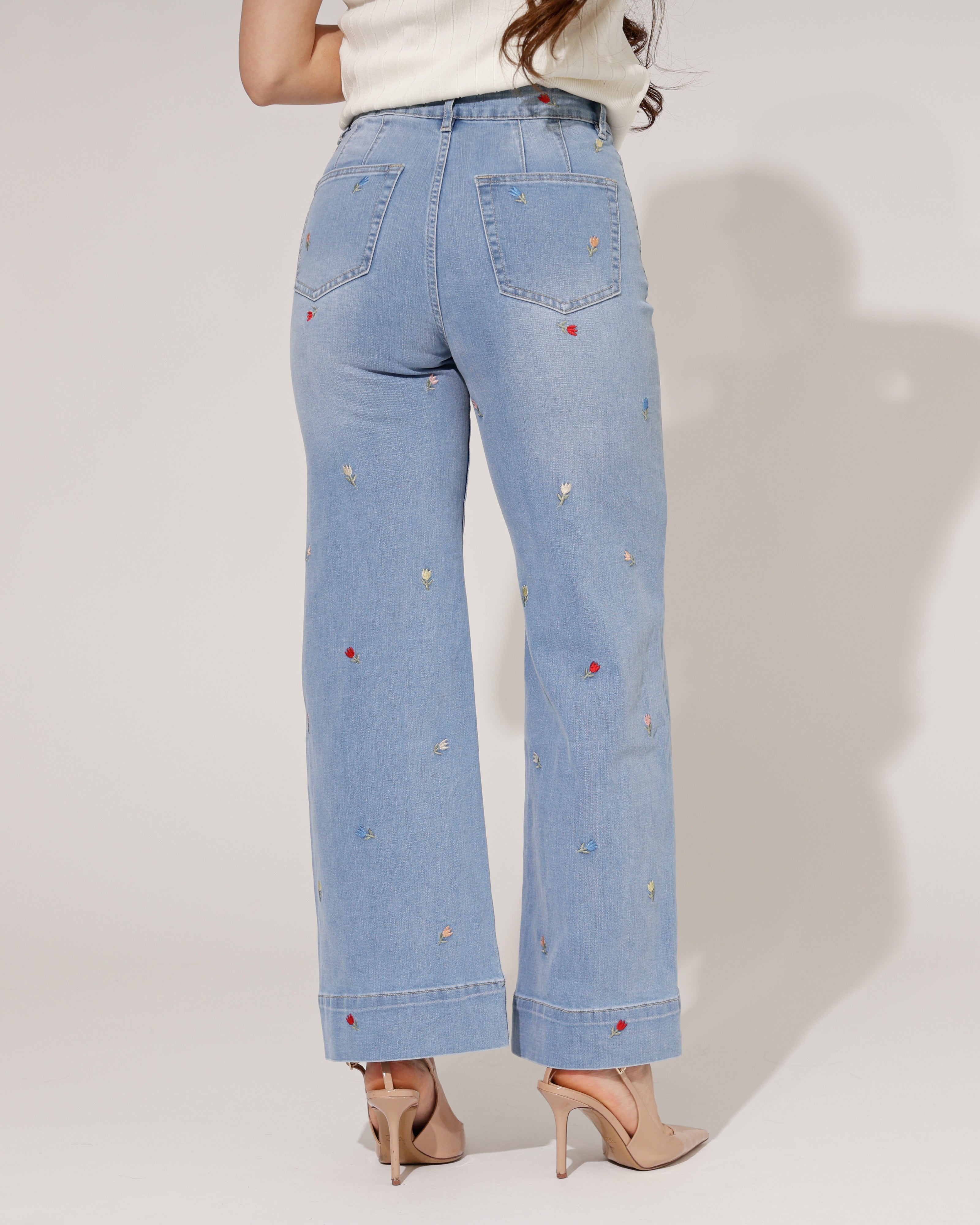 Maison Onado | Wide leg jeans bloemetjes Maya Lichtblauw