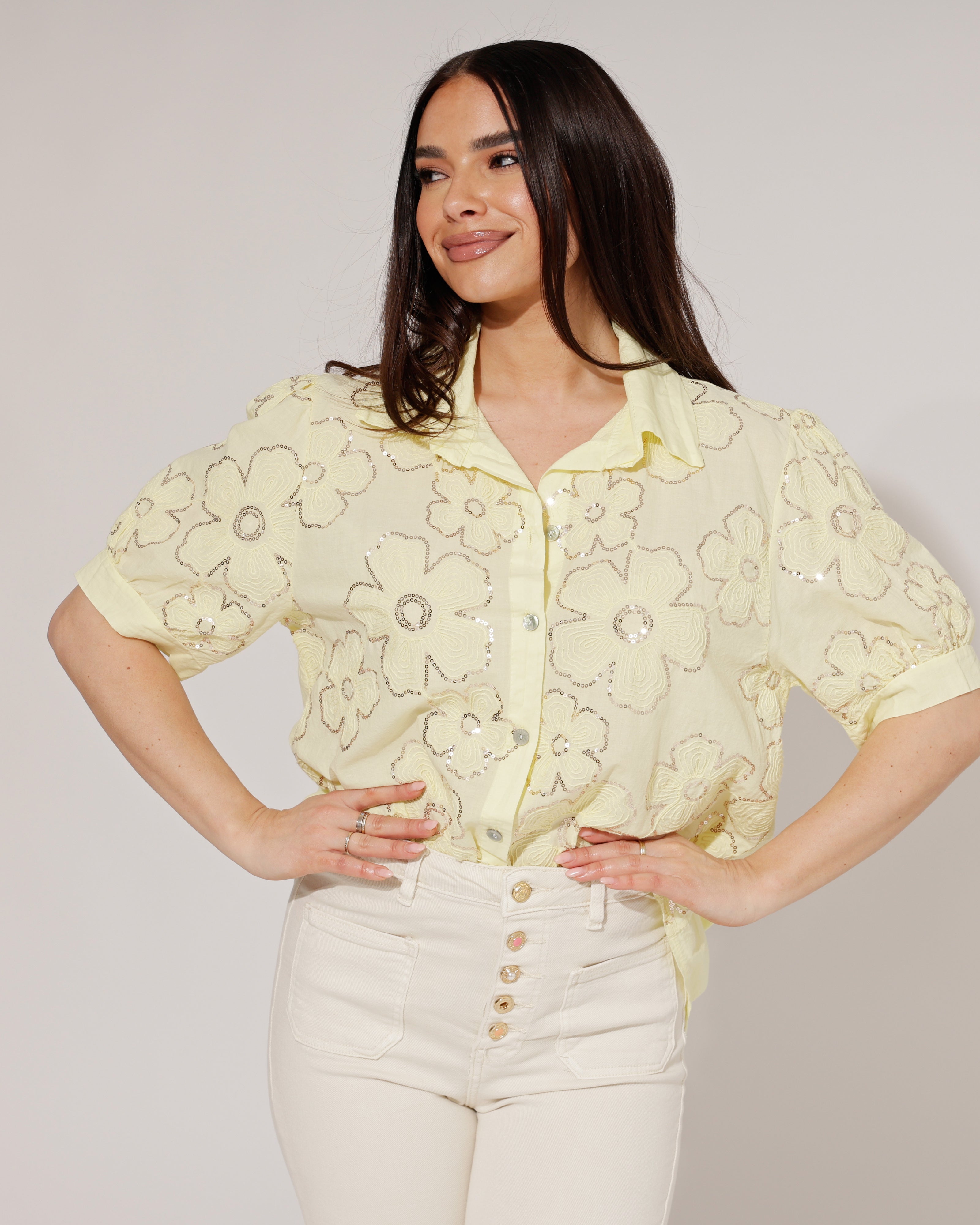 Blouse met bloemen Emily Geel