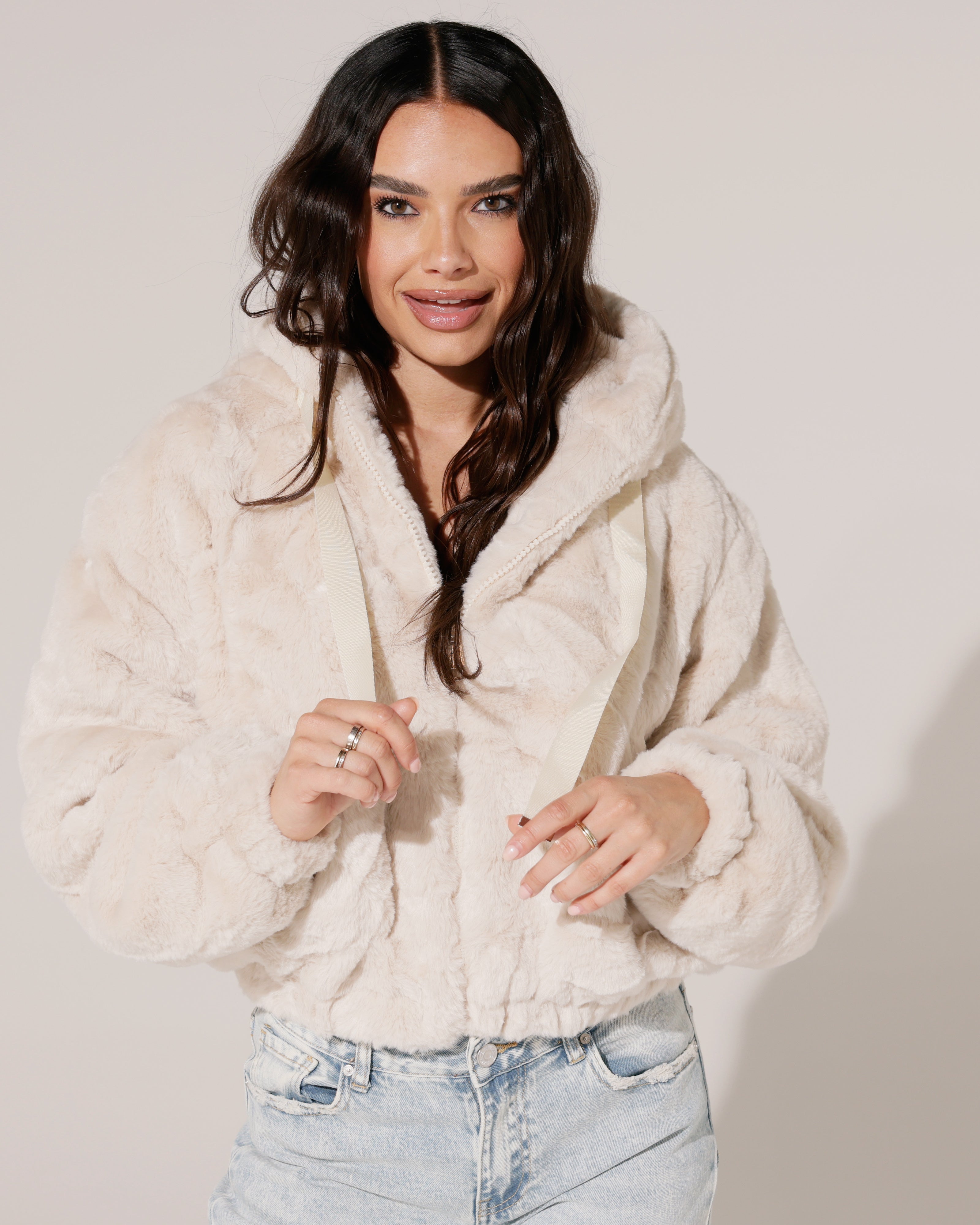 Fake fur jacket met capuchon Romy Beige