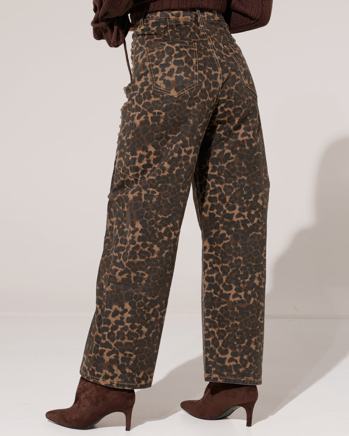 Jewelly | Ballon jeans met studs Yazz Panter Bruin