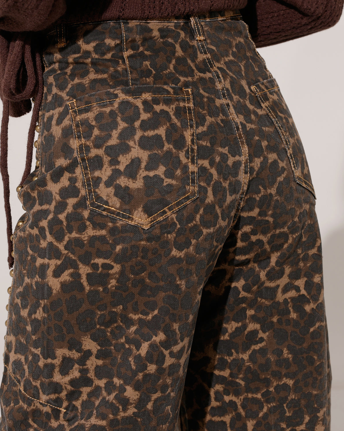 Jewelly | Ballon jeans met studs Yazz Panter Bruin
