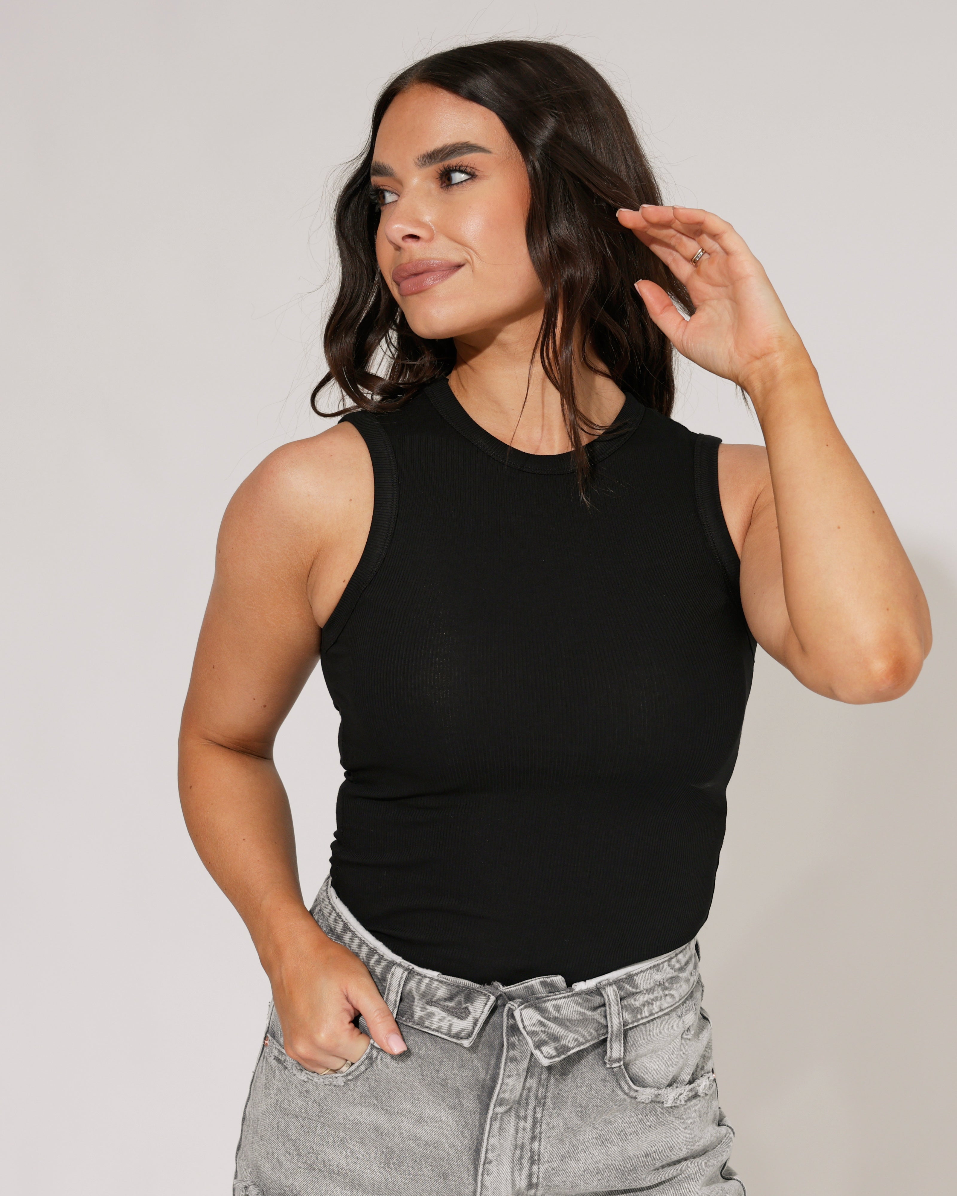 Mouwloze top ribstof Mika Zwart