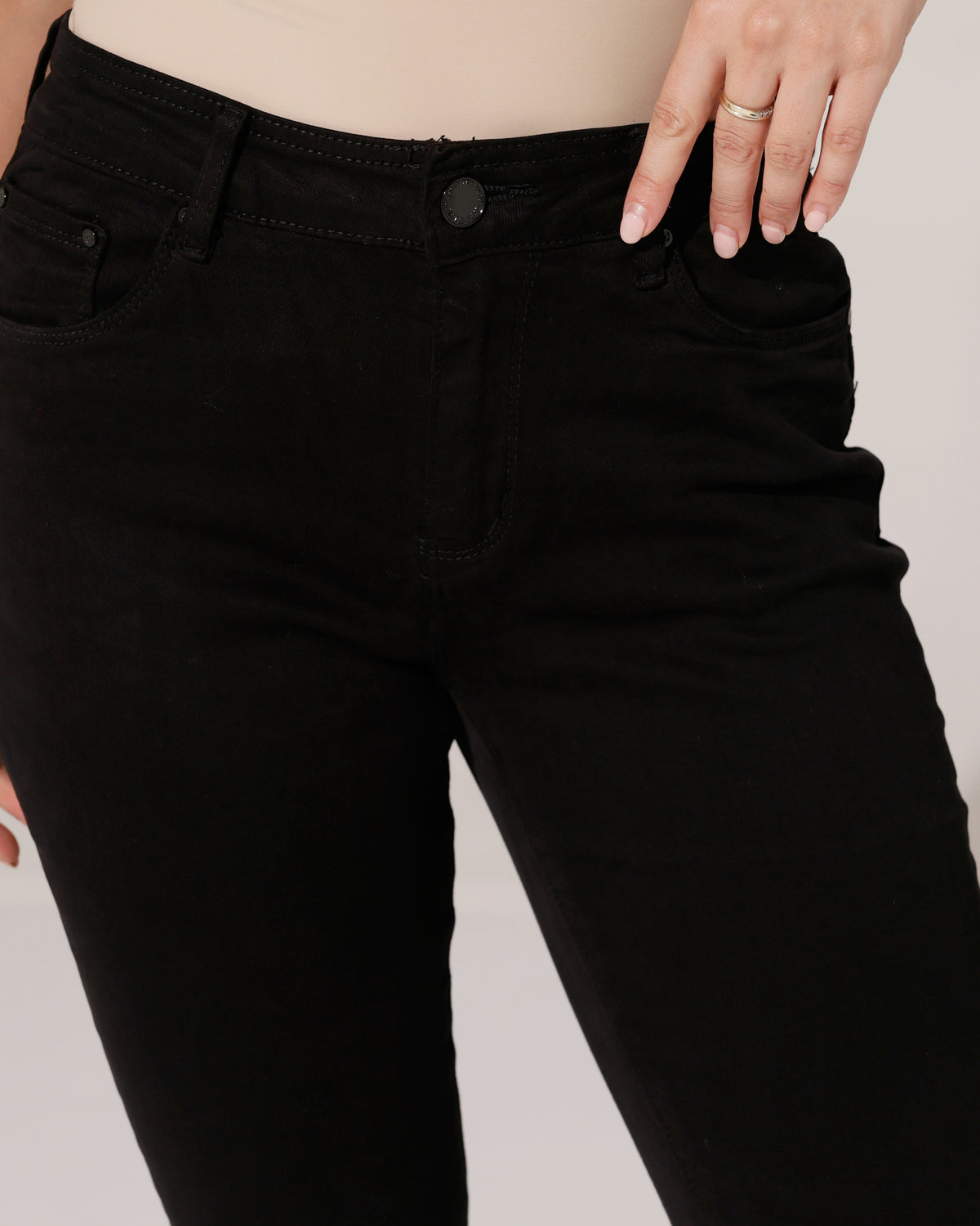 Ana & Lucy Skinny jeans, Push up Lucie-A in zwart, extra aanzicht 2