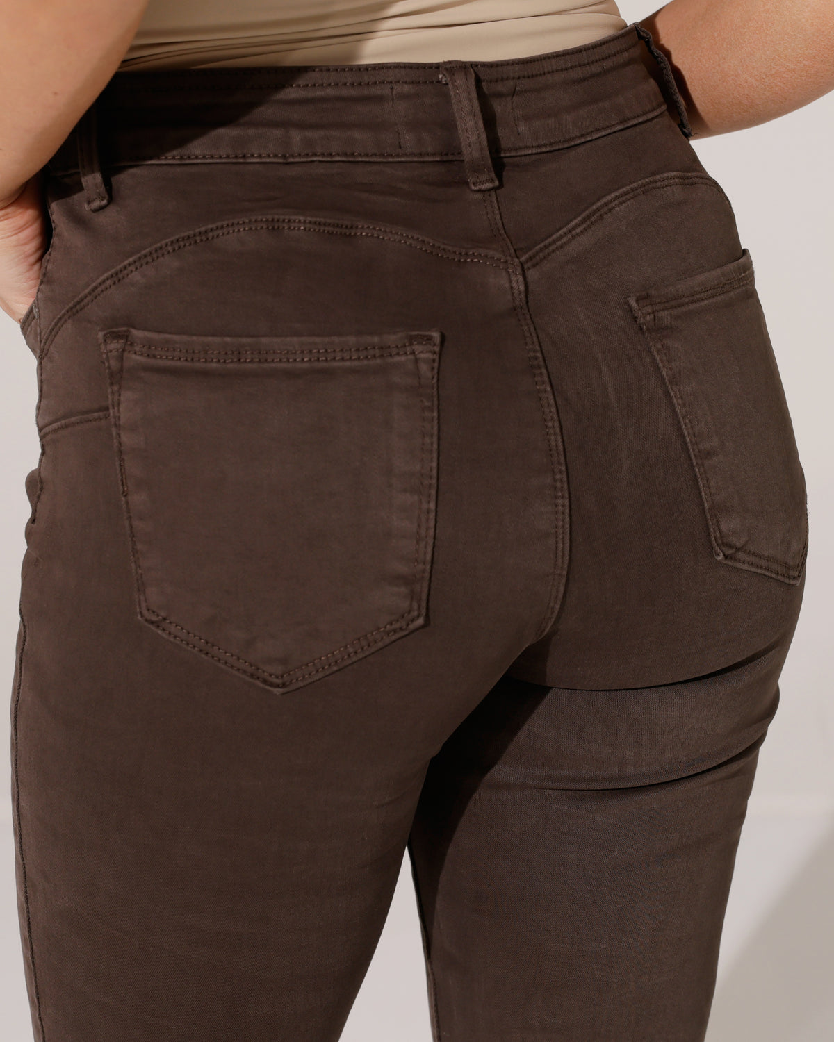Ana & Lucy Skinny jeans, Push up Lucie-CM in donkerbruin, extra aanzicht 5