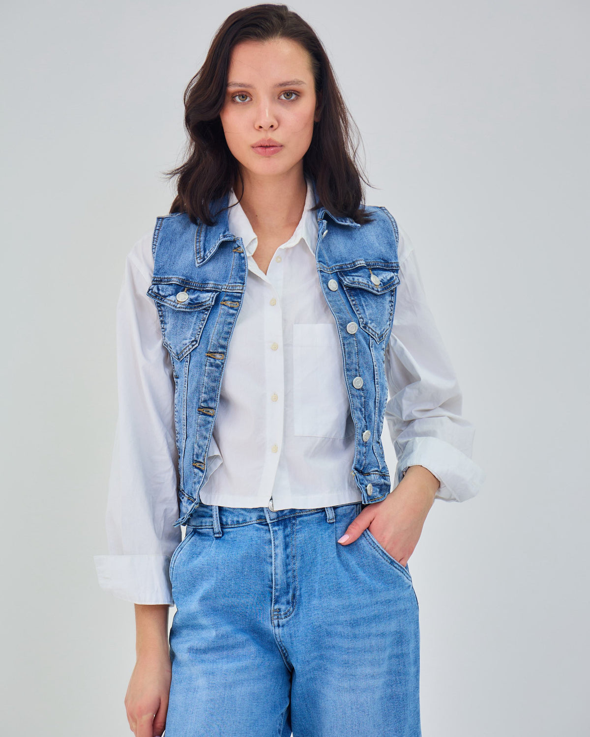 Ana & Lucy Spijkergilet Juna in blauw, extra aanzicht 2