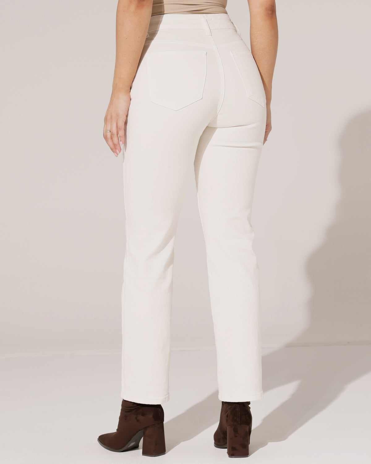 Ana & Lucy Straight jeans Elsa-W in beige, extra aanzicht 2
