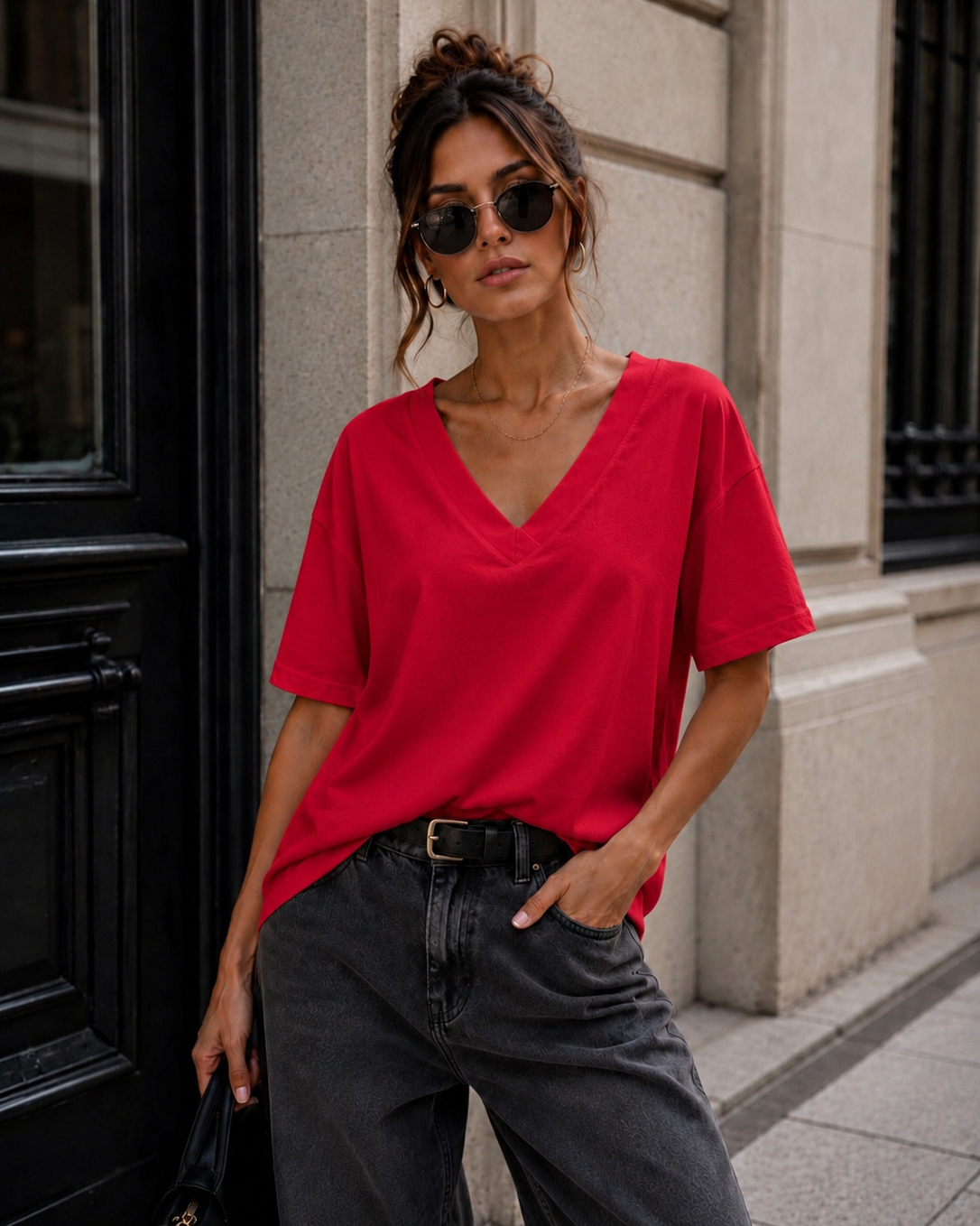 Basic T-shirt V-hals Milly in rood, extra aanzicht 2