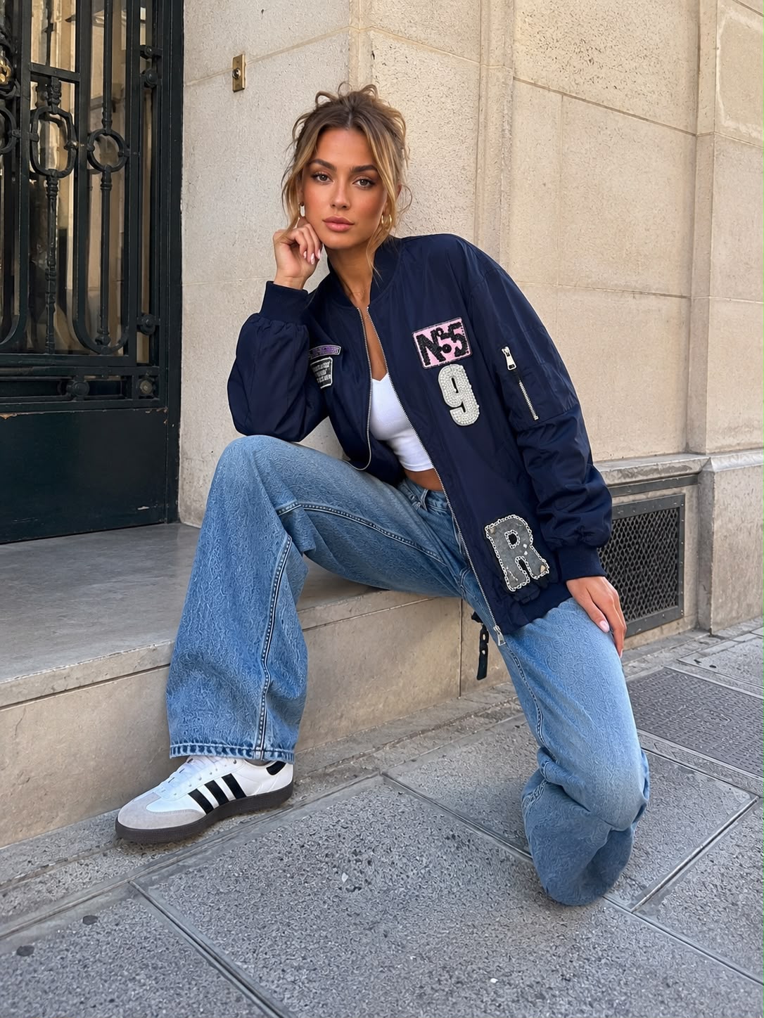 Bomberjacket met patches Gigi in donkerblauw, extra aanzicht 2